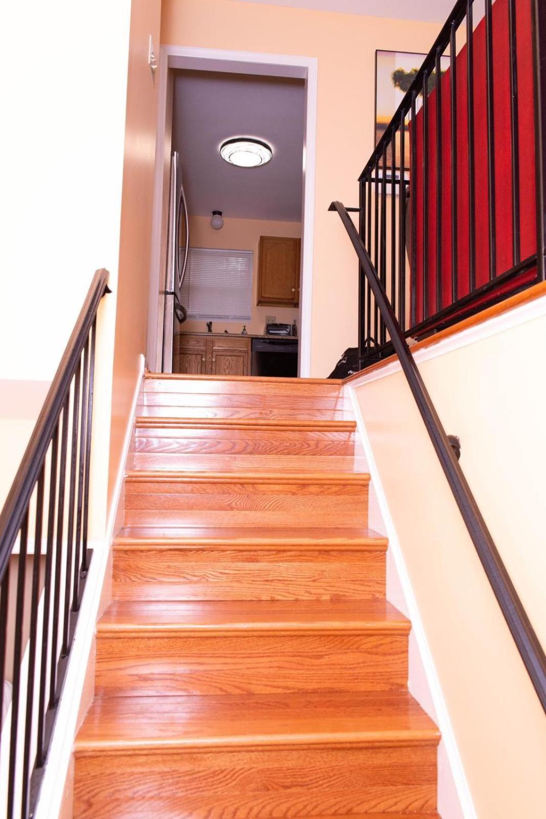 Gorgeous & Elegant 3Bedrooms 2Full-bath Upper Level of a single home view 3