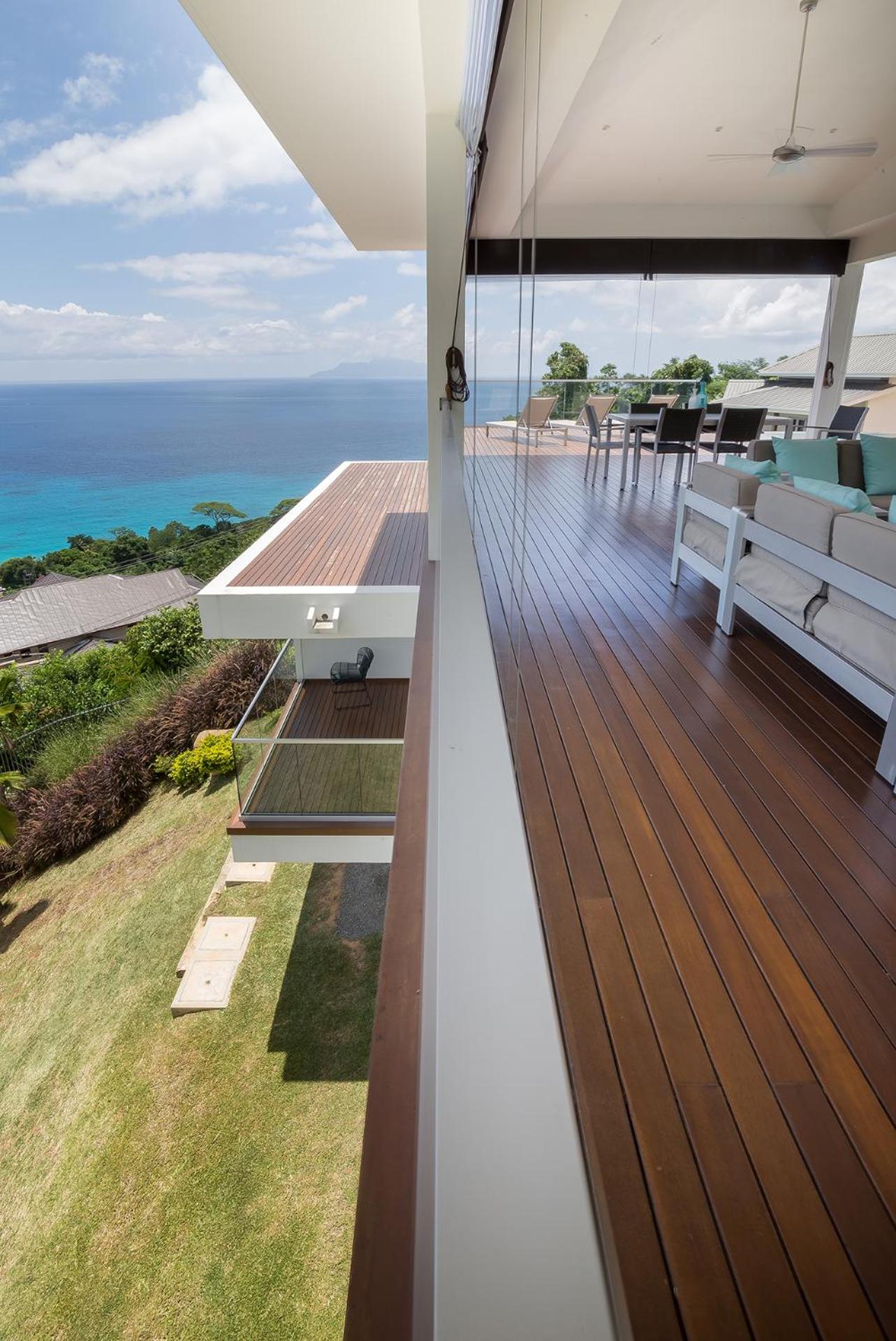 AquaBlu Villa