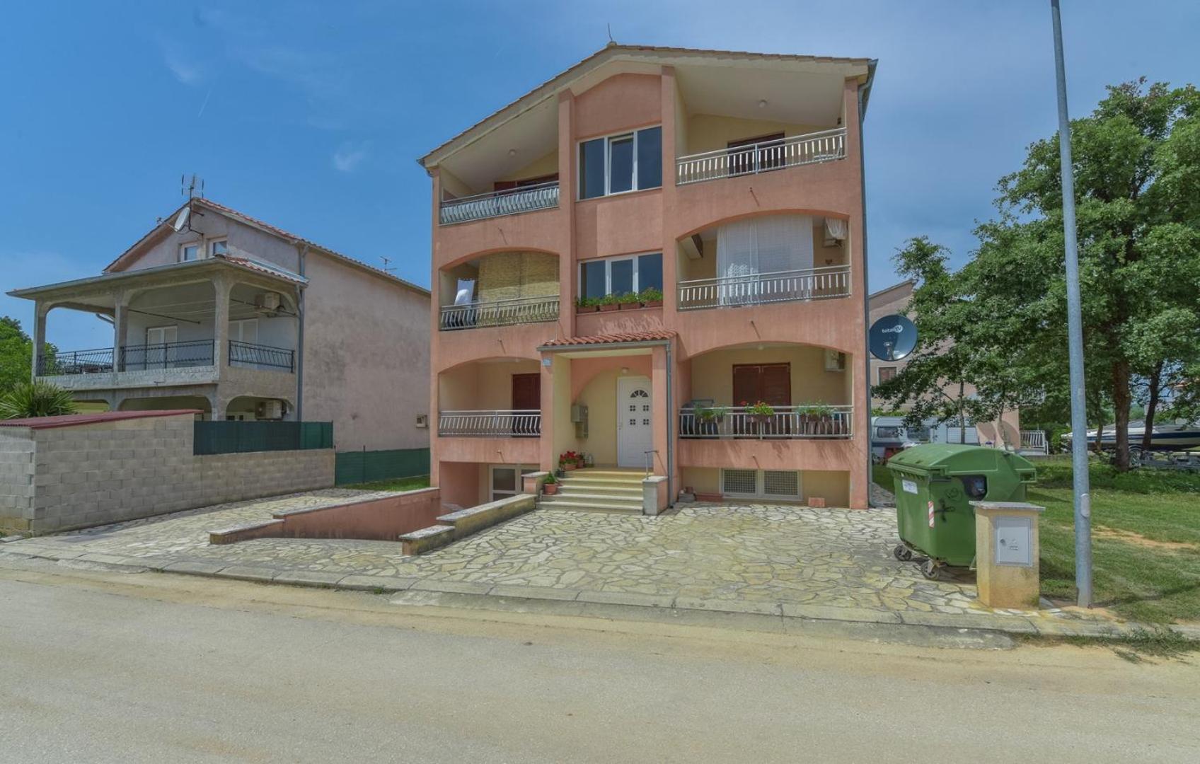 Apartment Kristijan with Balcony