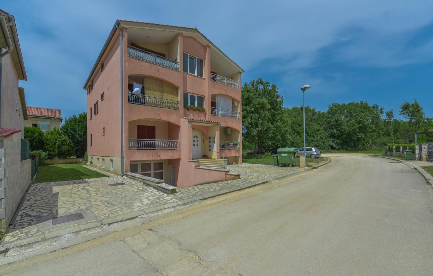 Apartment Kristijan with Balcony