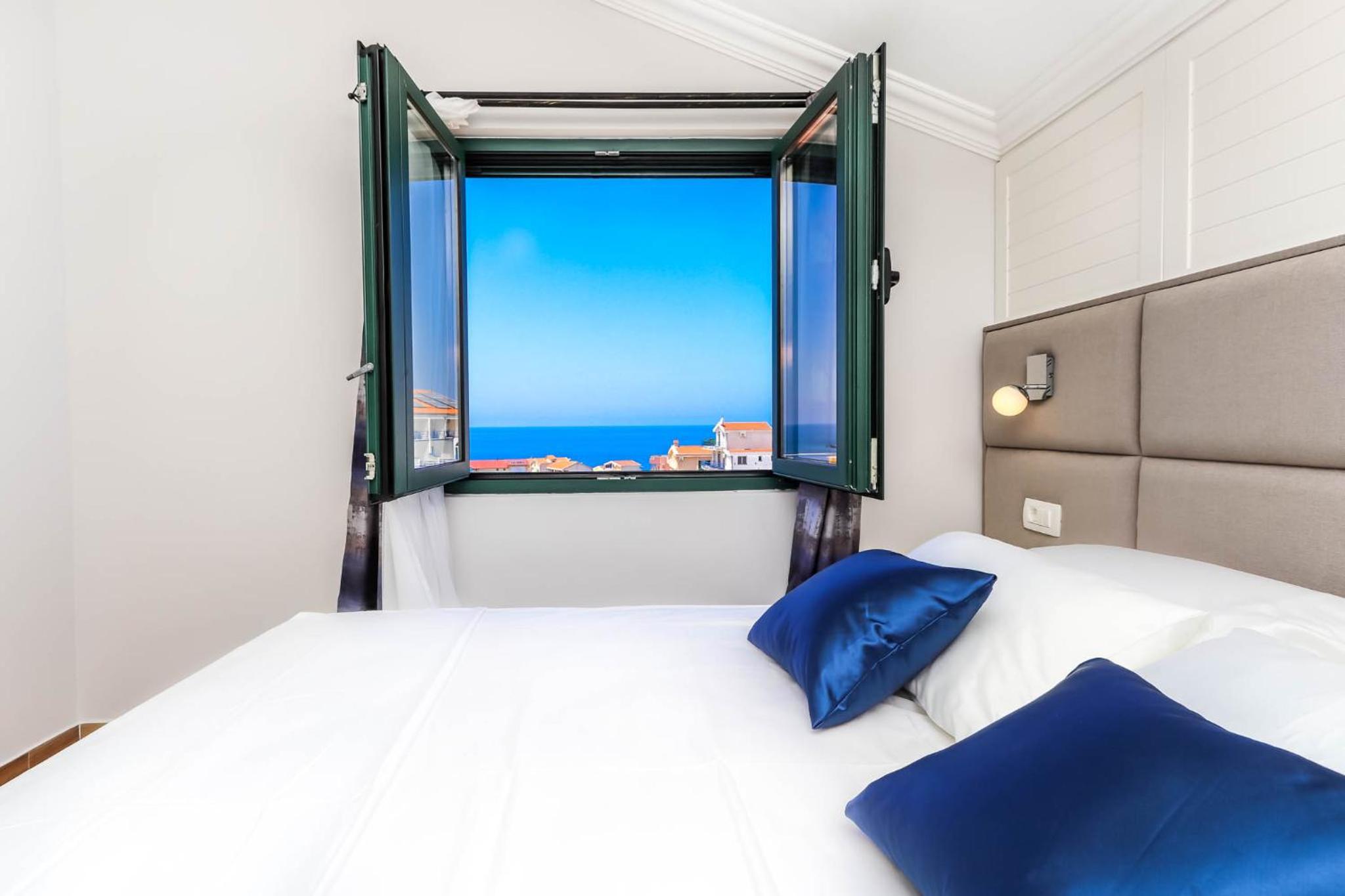 Apartments Vale Sorda view 3