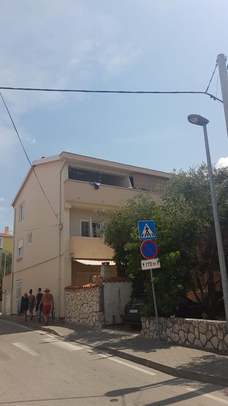 Levant, cosy and modern apartment in Novalja center