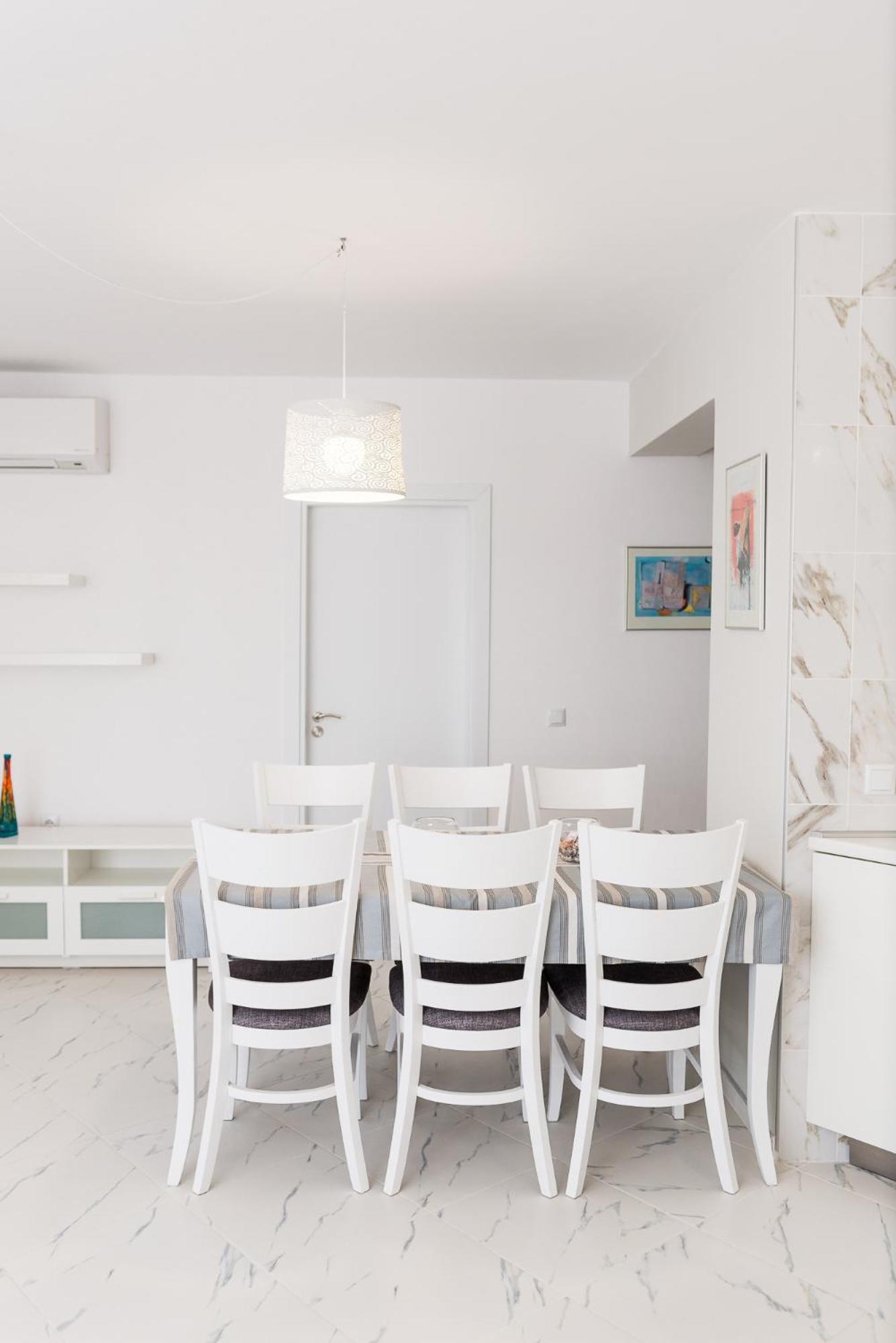 Hiora Apartments Vasiliko