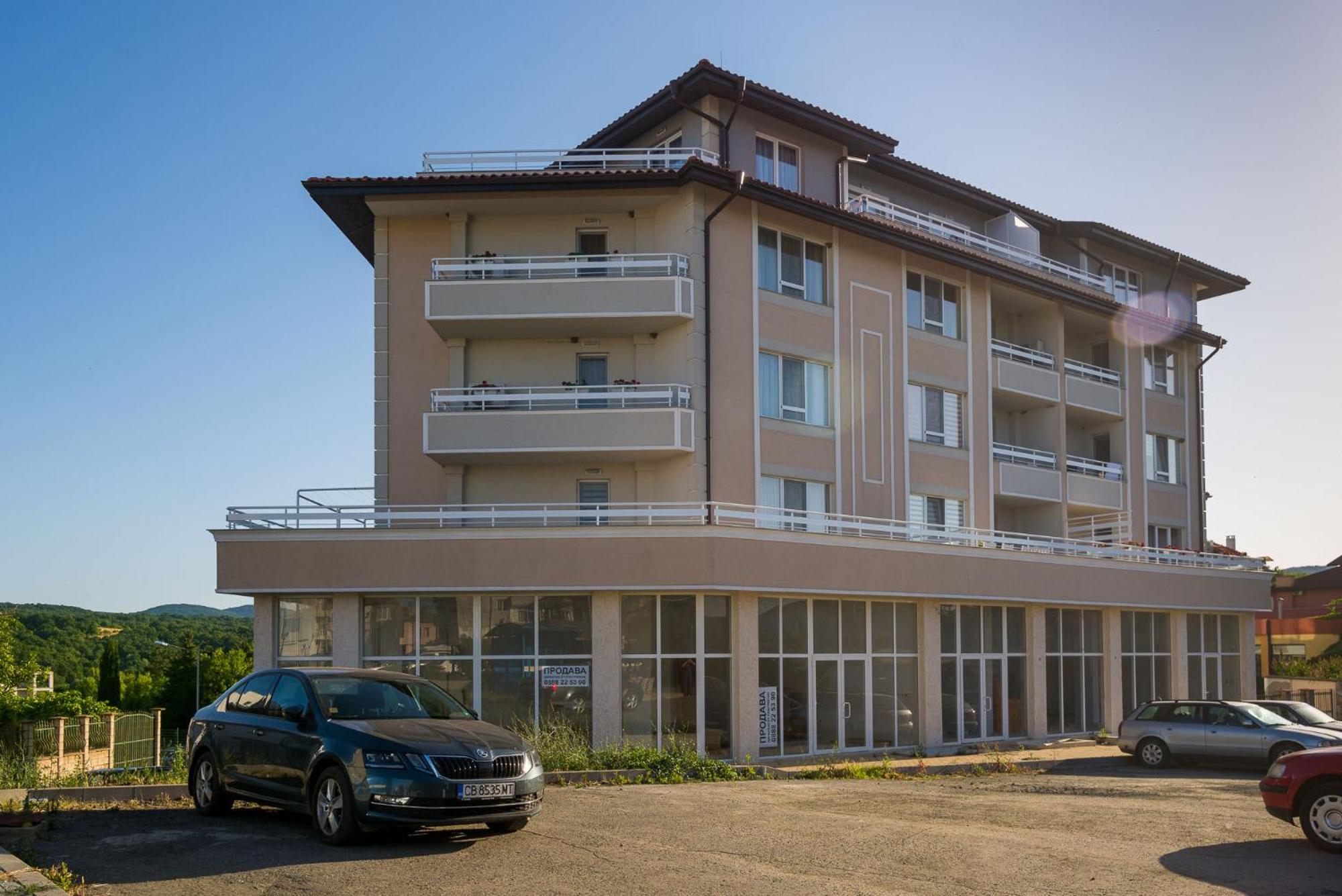 Hiora Apartments Vasiliko