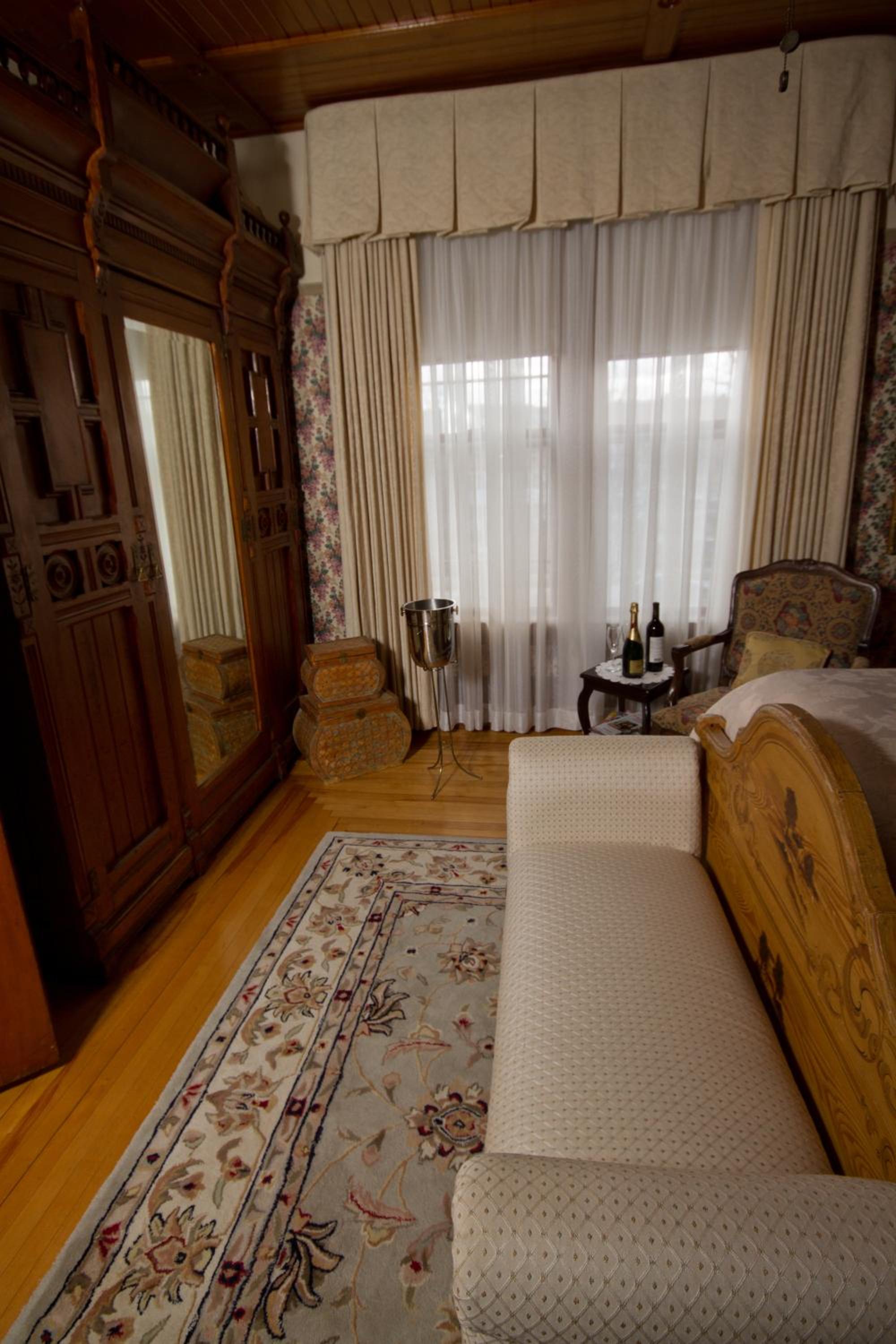 Victoria's Historic Inn
