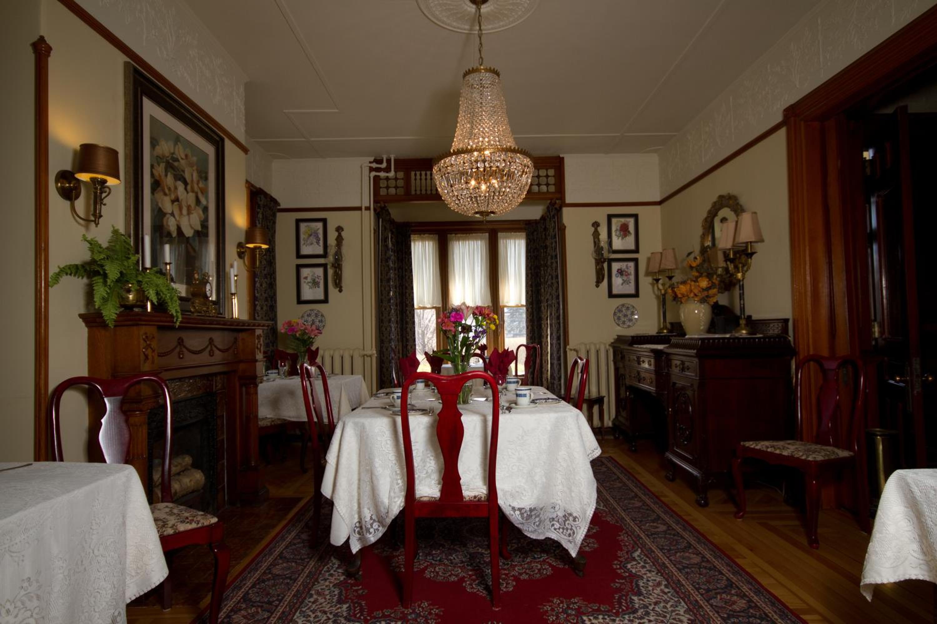 Victoria's Historic Inn