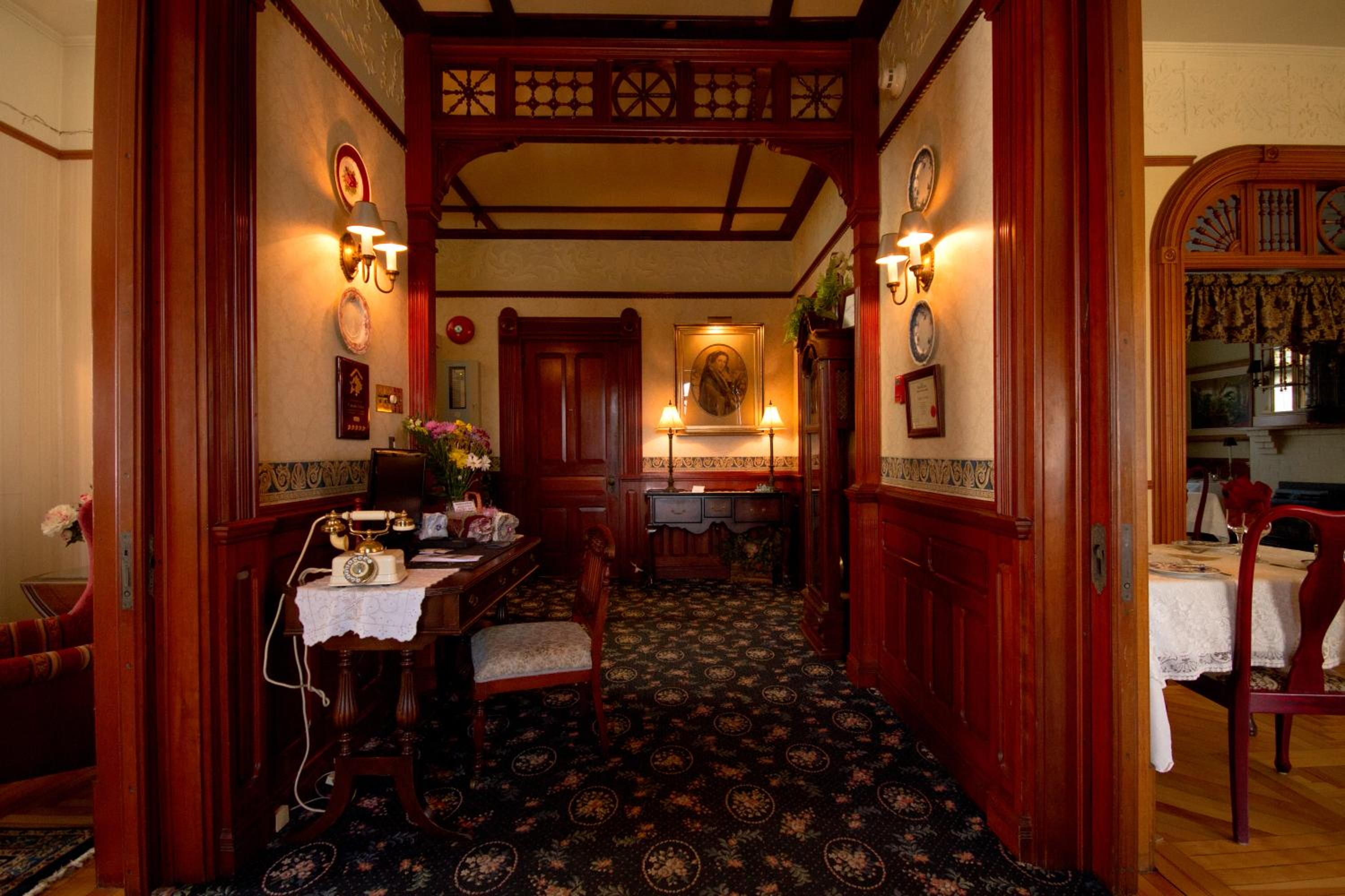Victoria's Historic Inn