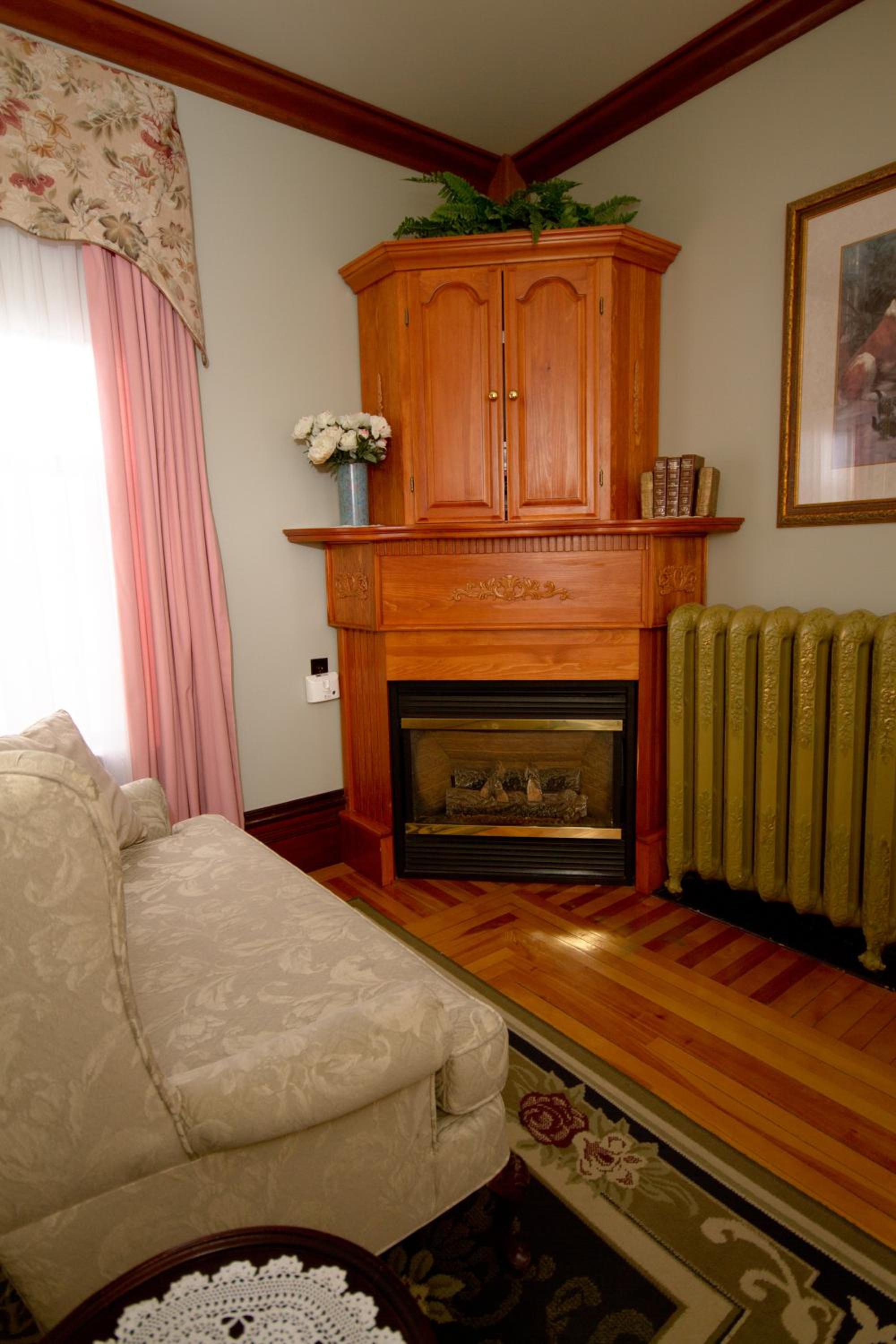 Victoria's Historic Inn
