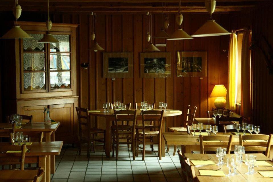 restaurant