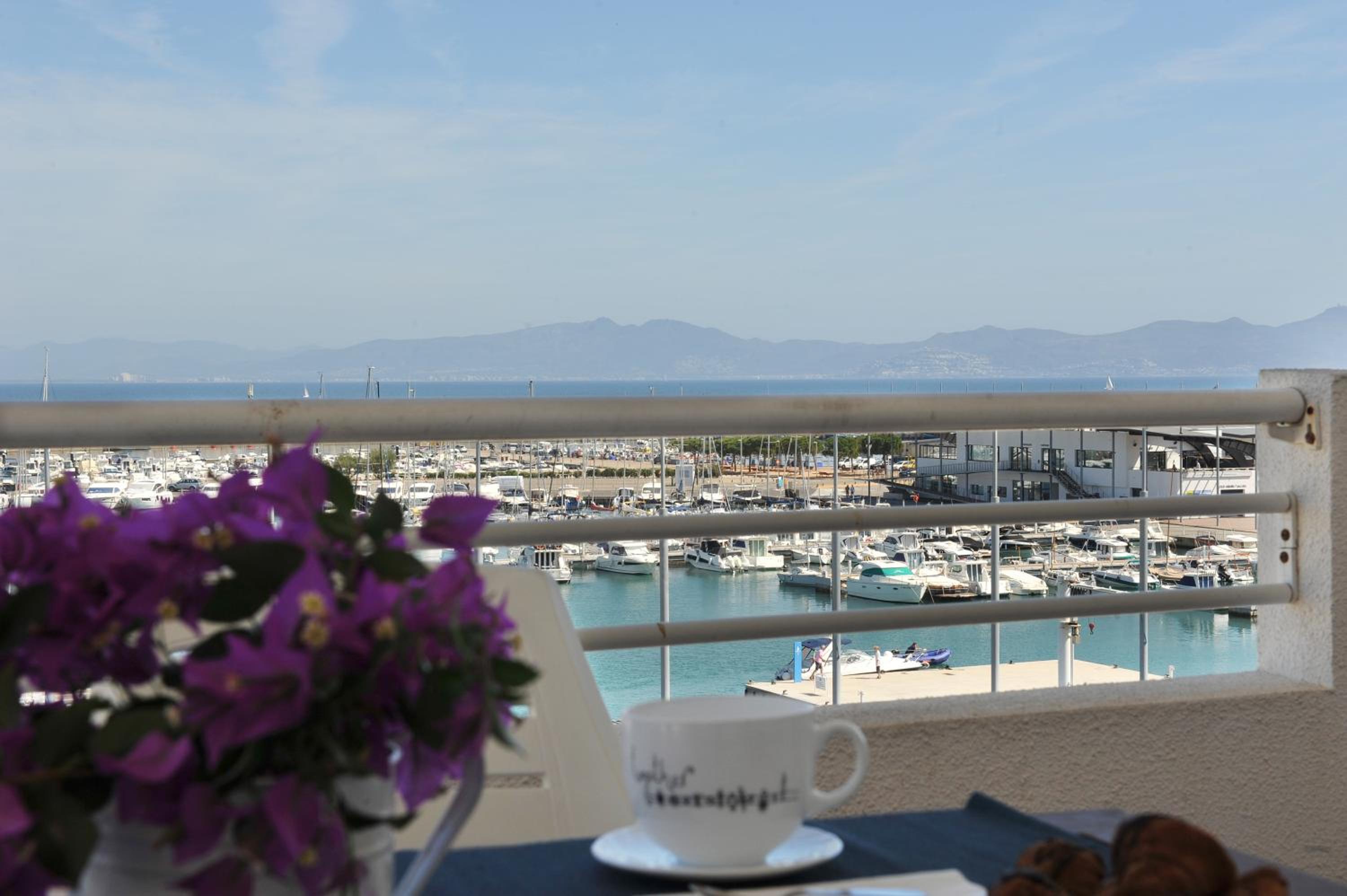 Port marina2 photo 2