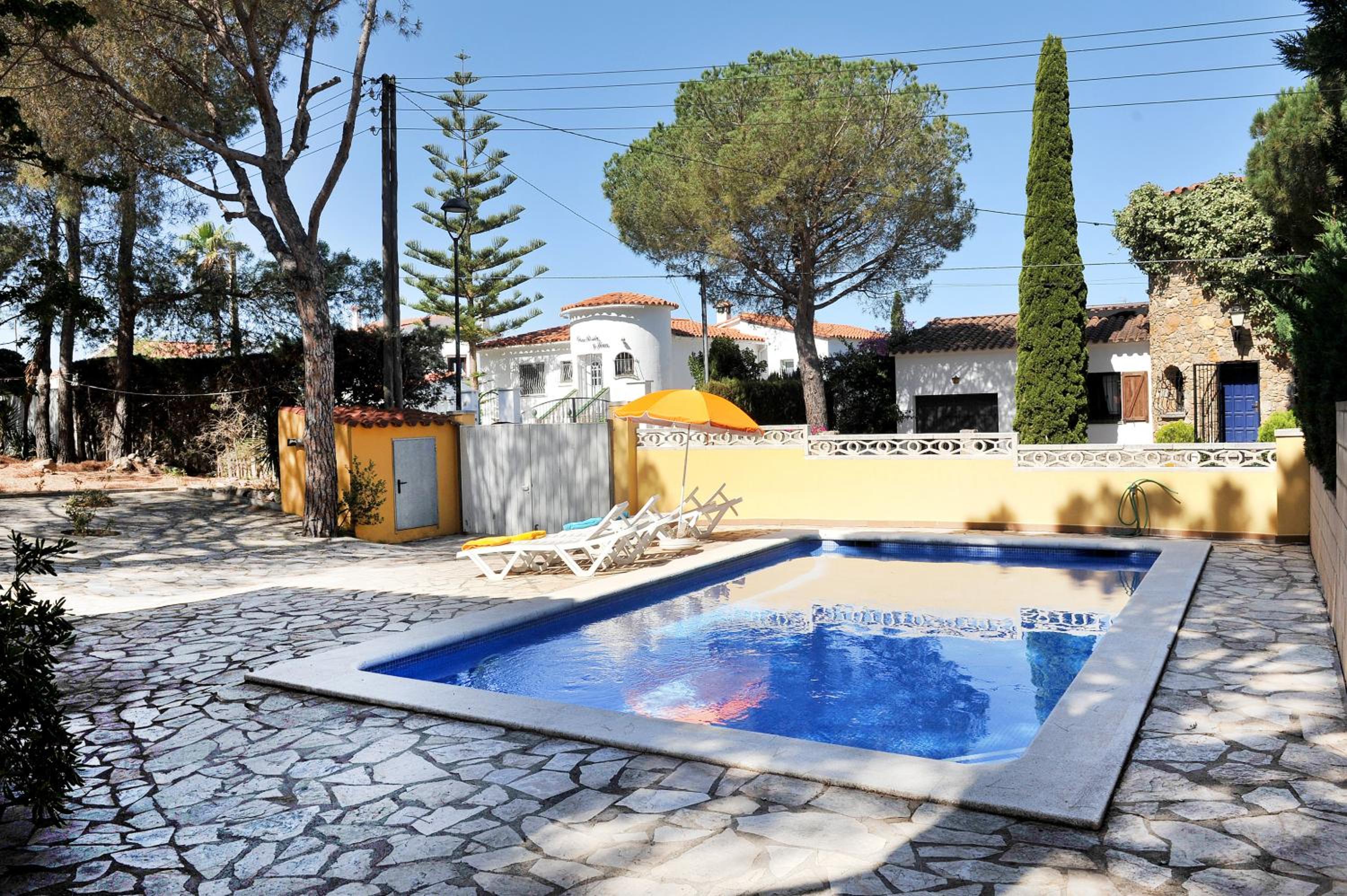 Pinedes photo 2