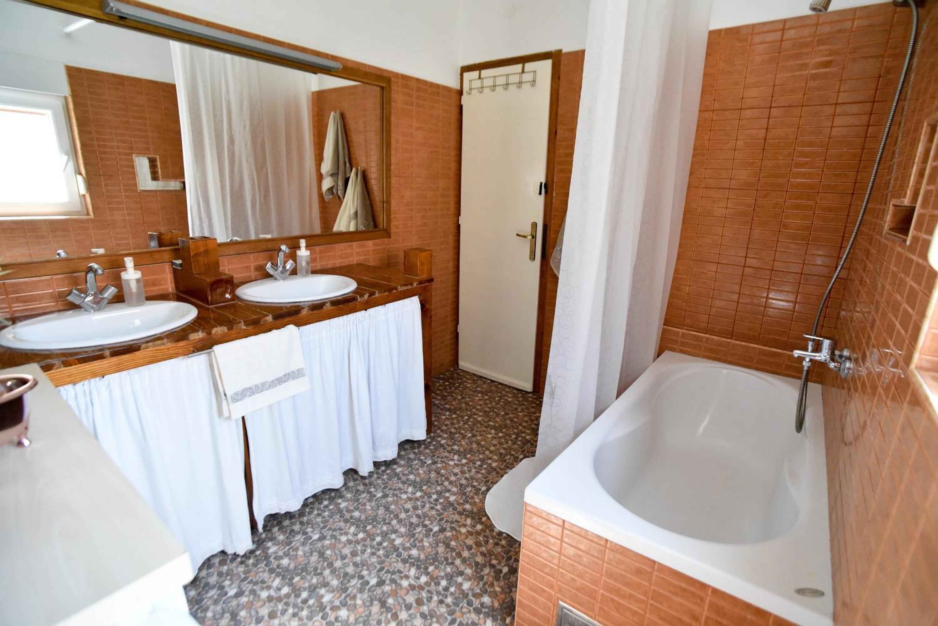 Mihaela apartment view 4