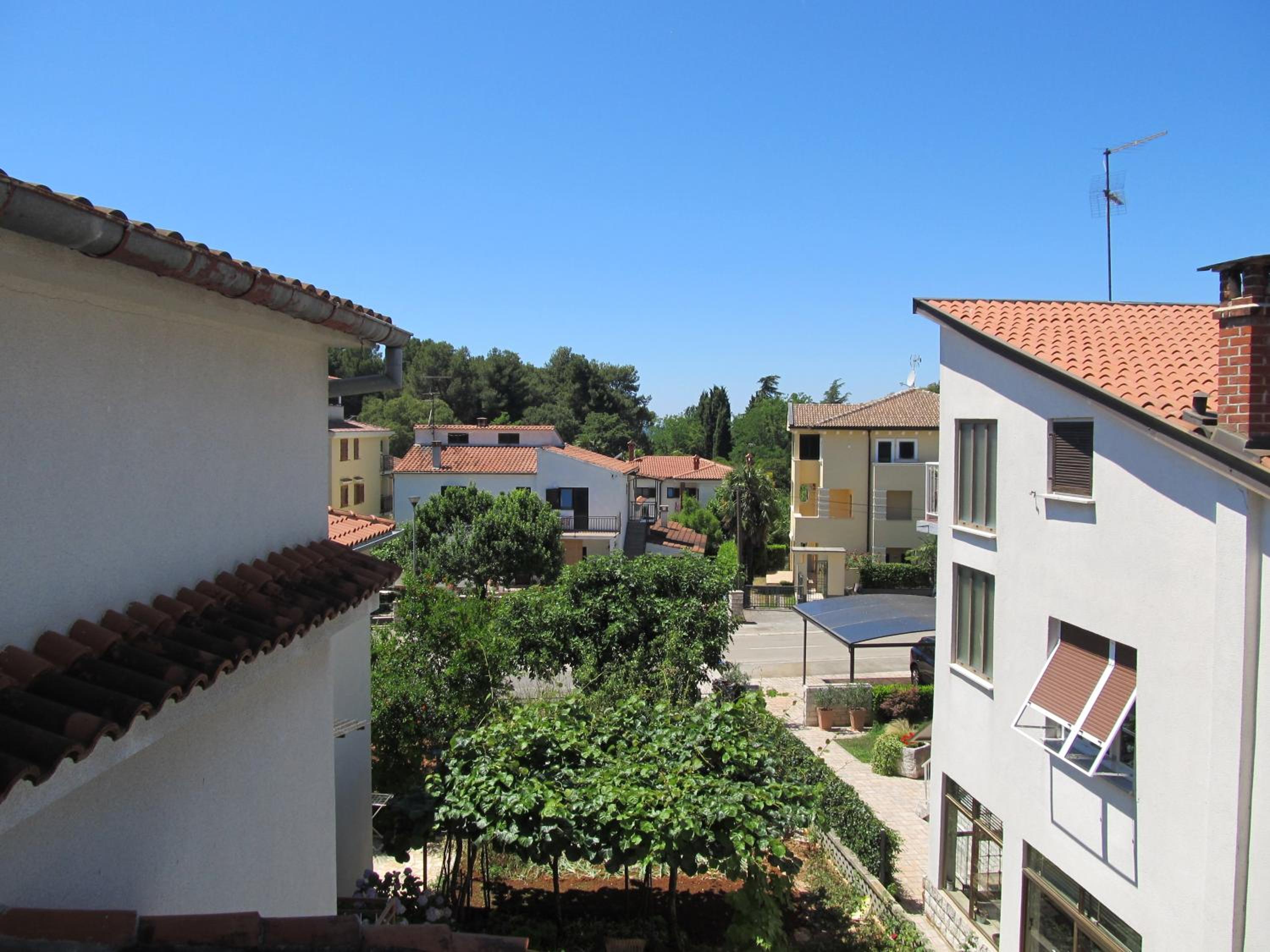 Vintage City Rooms & Apartments view 4