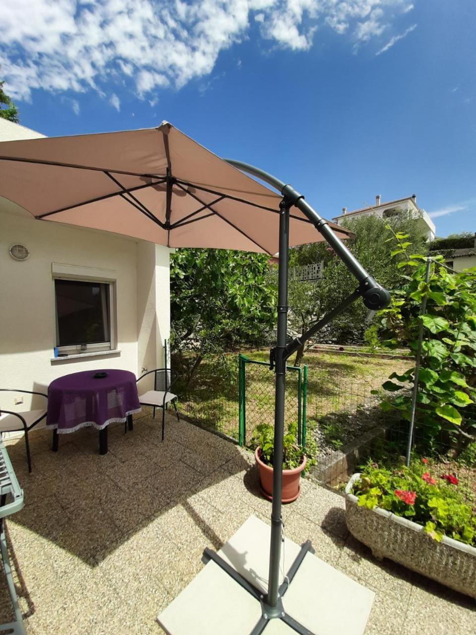 Studio Lea view 5
