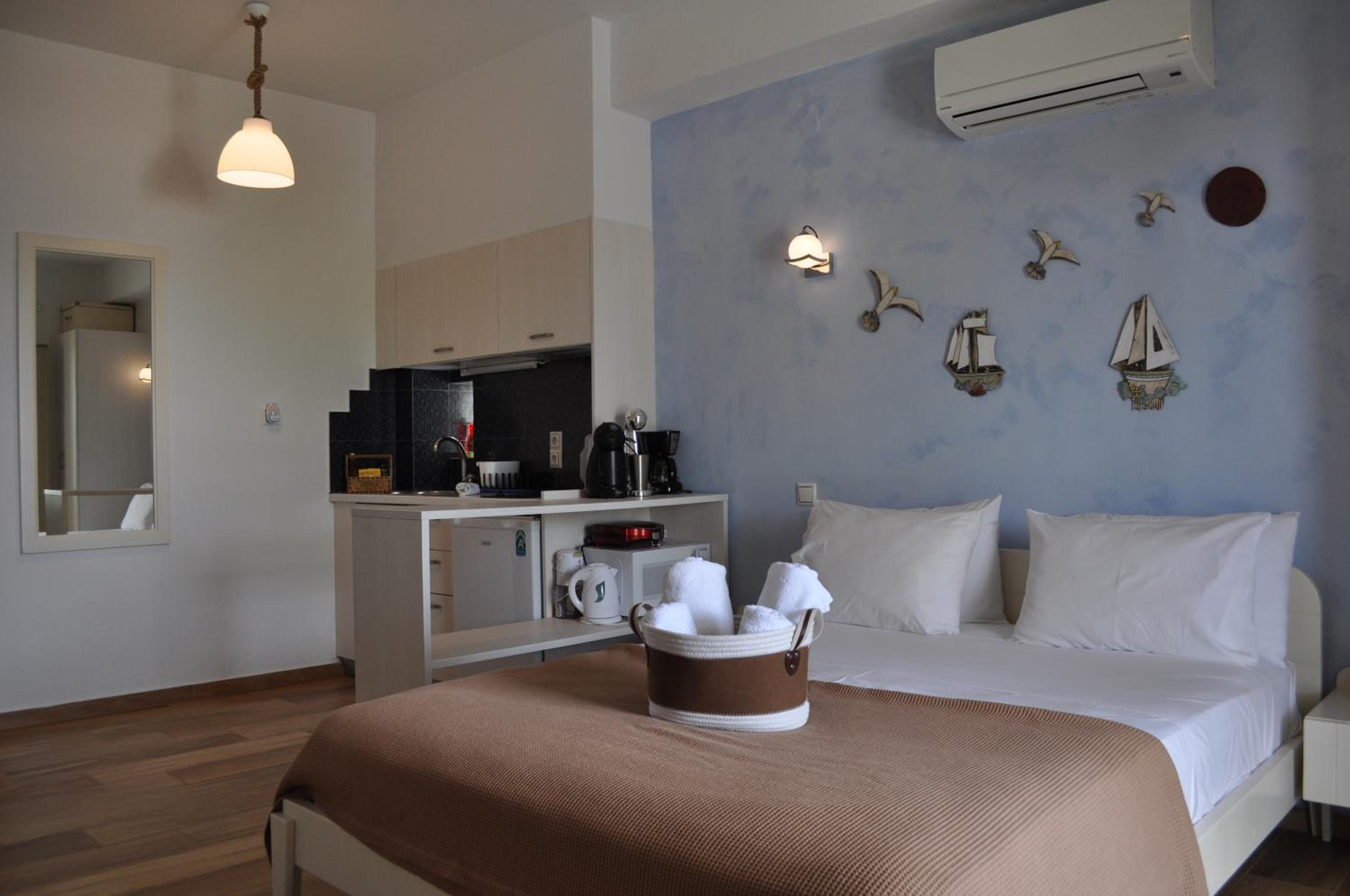 Studios Yalos view 5