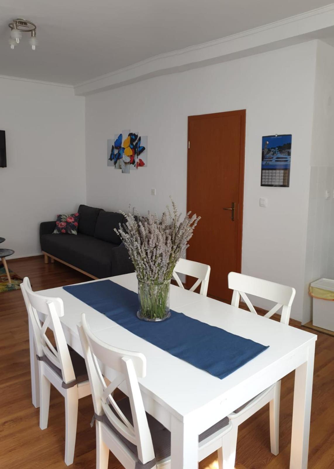 Central, spacious, great view view 4