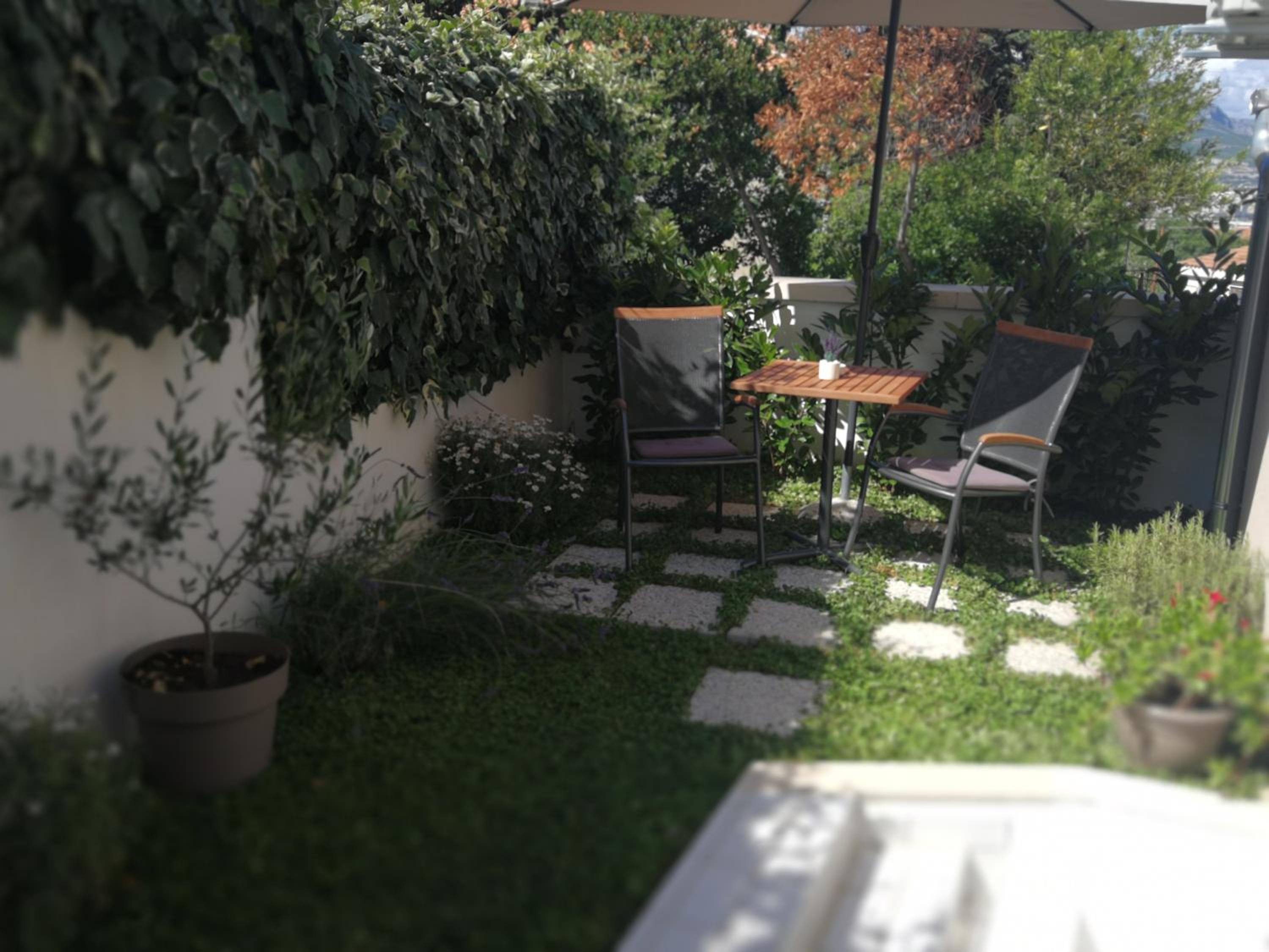 Room with garden view 3