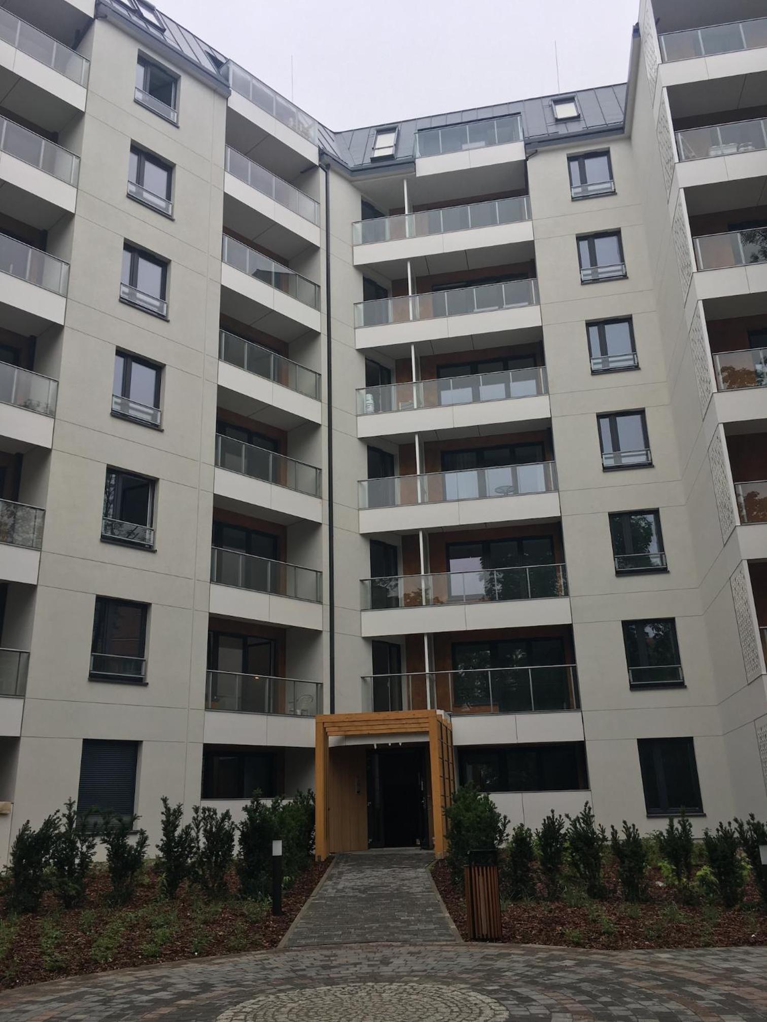 B&W Luxurious Apartment in the center of Wroclaw view 5