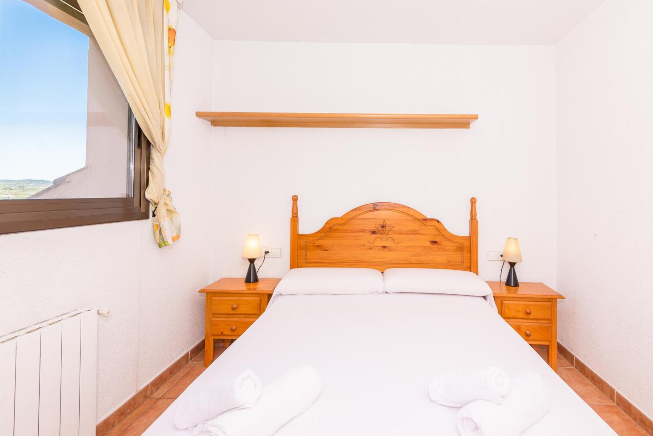 HomeHolidaysRentals Corts photo 5