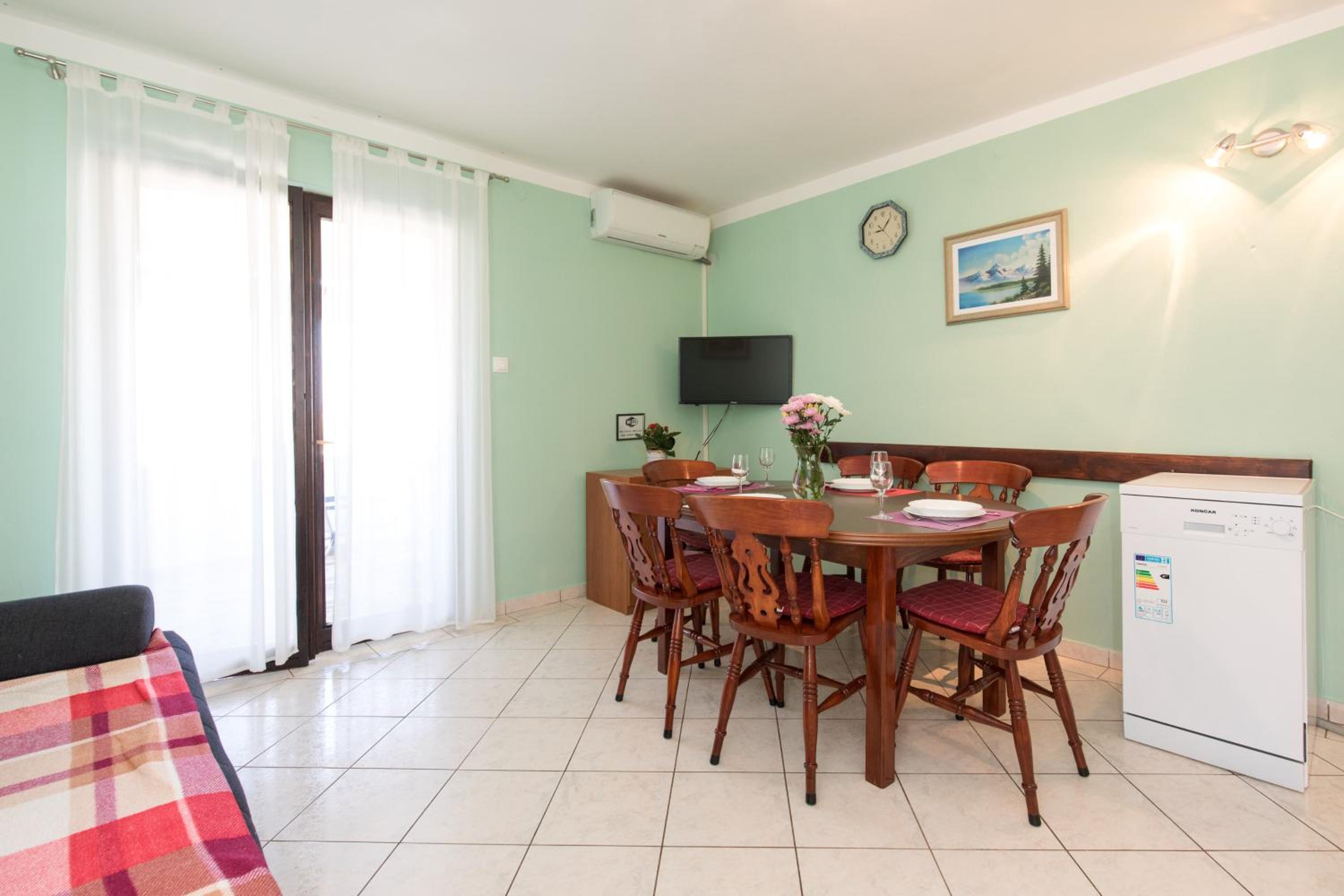 Apartments Marmelic in Punat, Krk view 2
