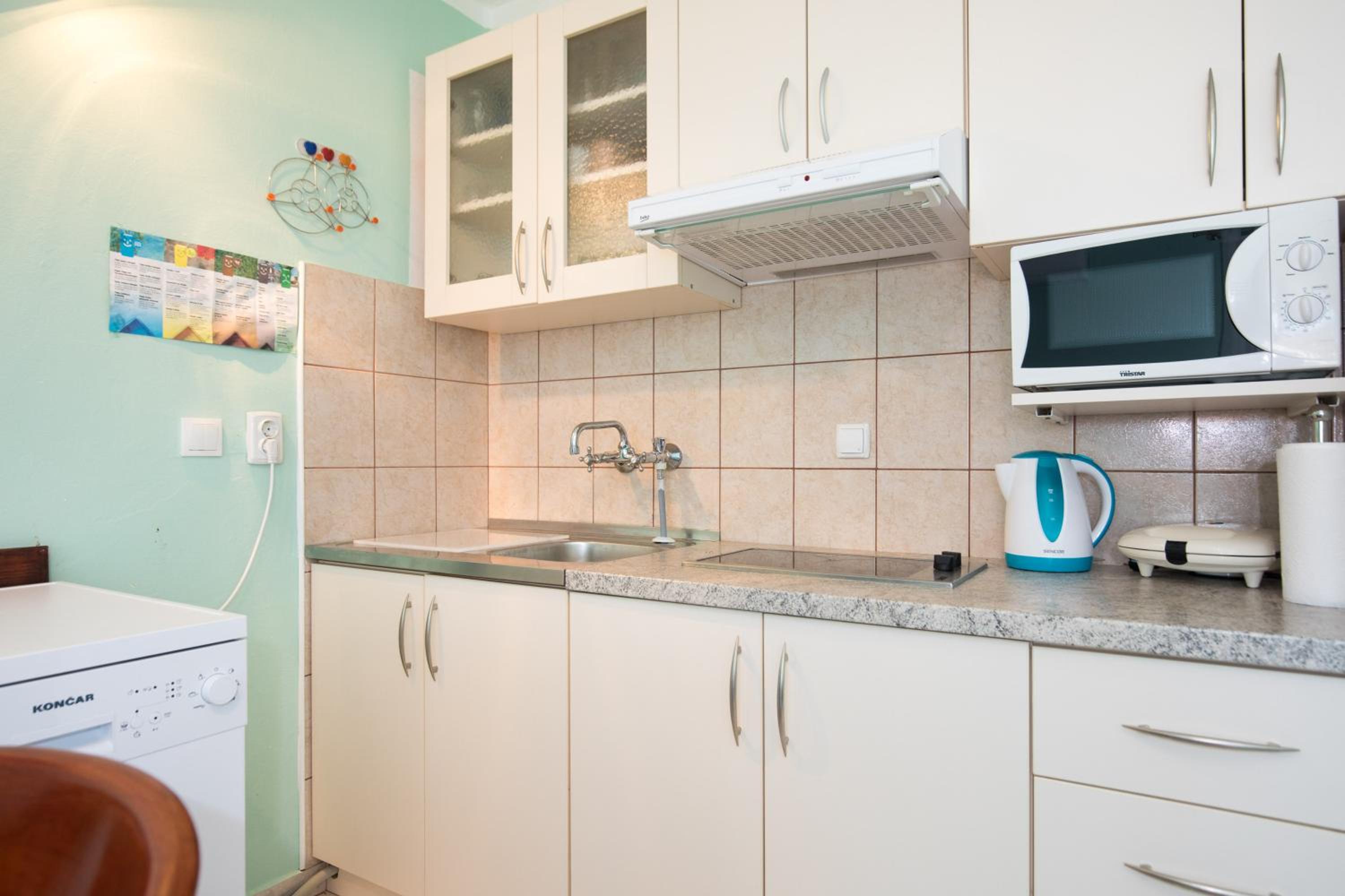 Apartments Marmelic in Punat, Krk view 3