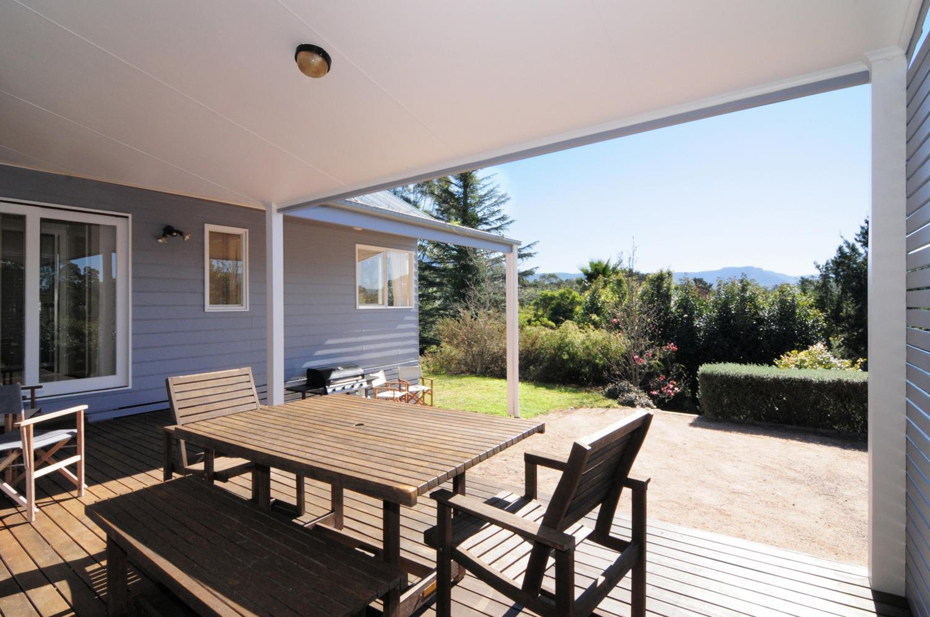 Bimbadeen Comfortable country styled house