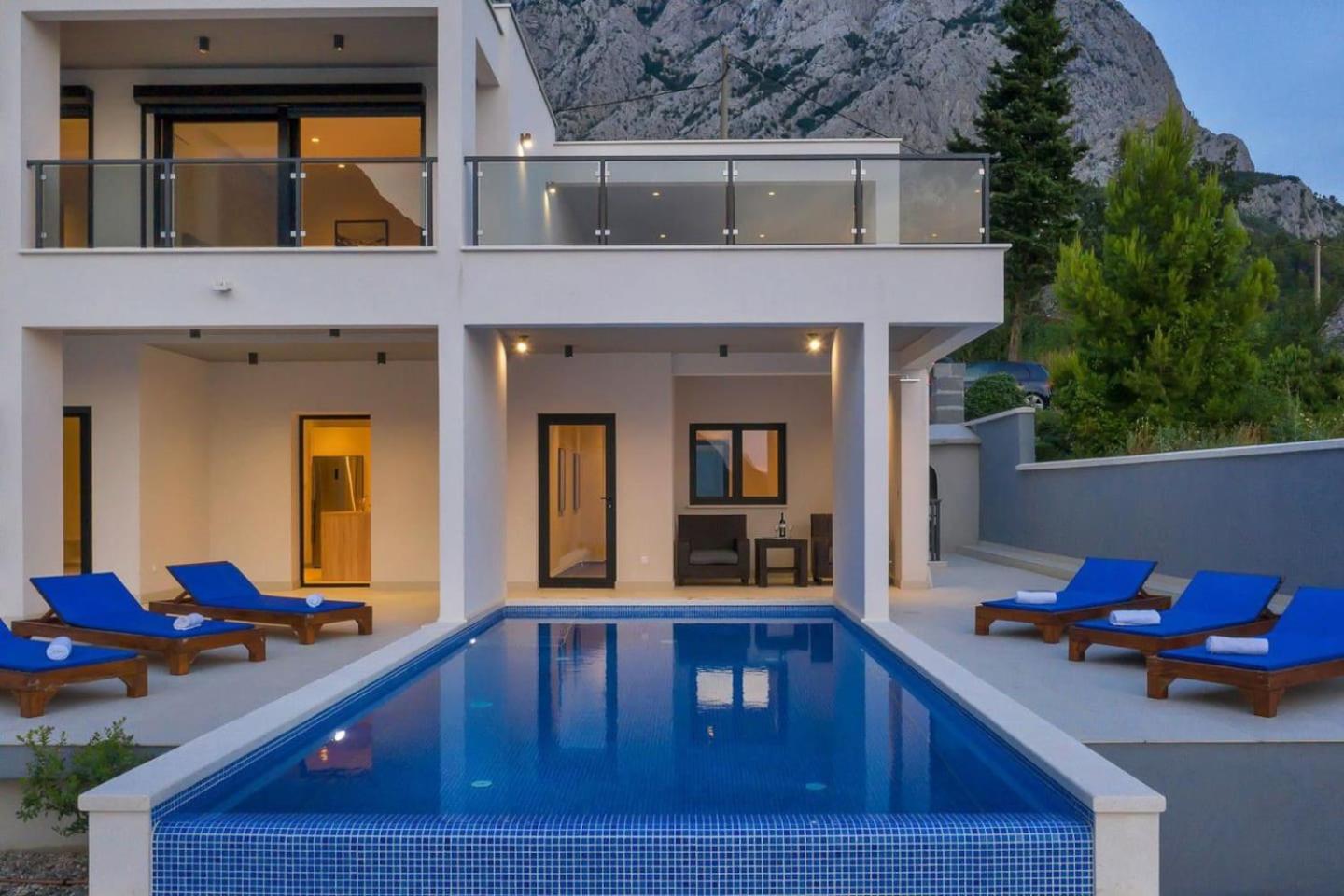 Holiday home E view 3