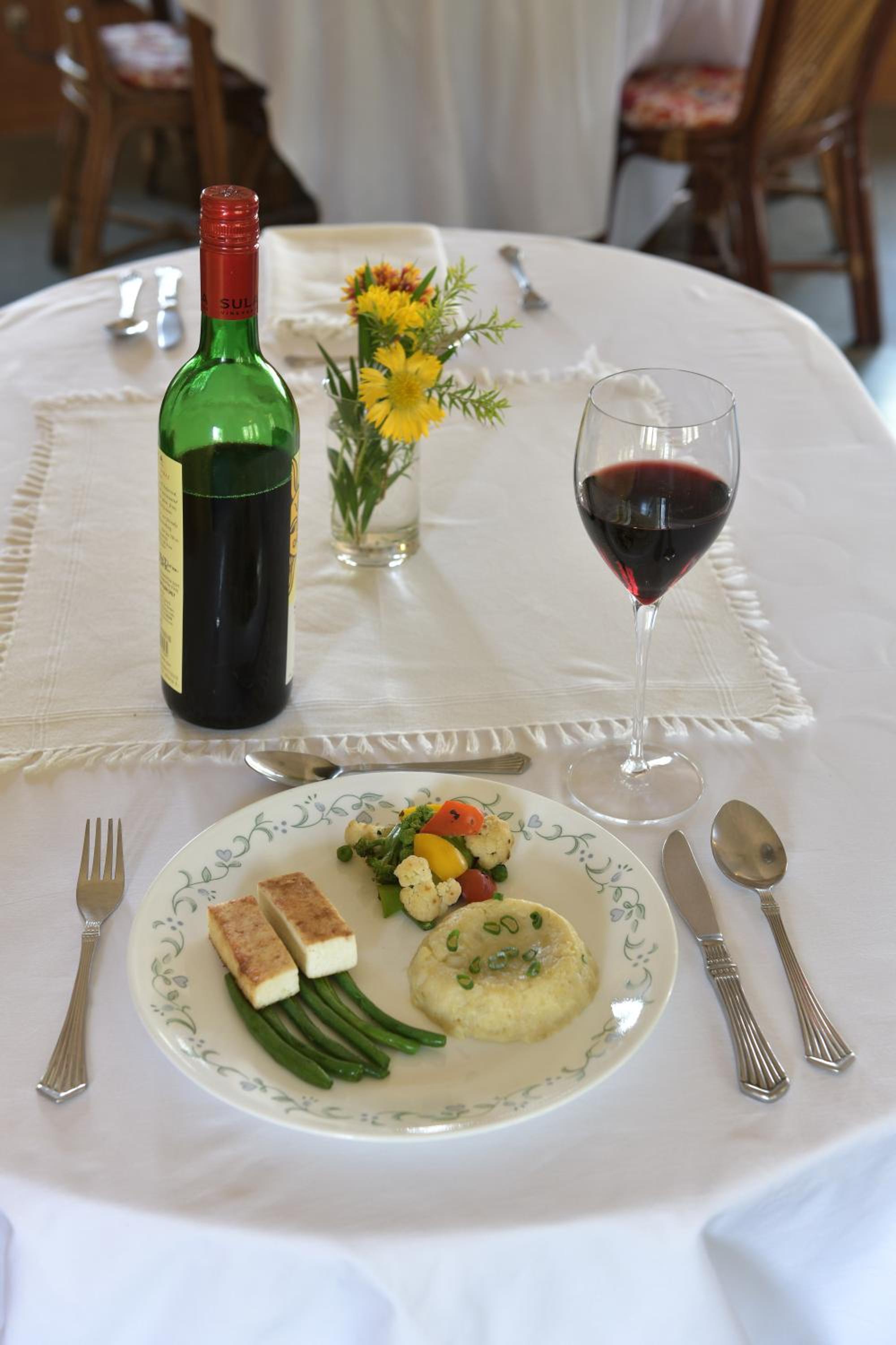 Food & Beverage