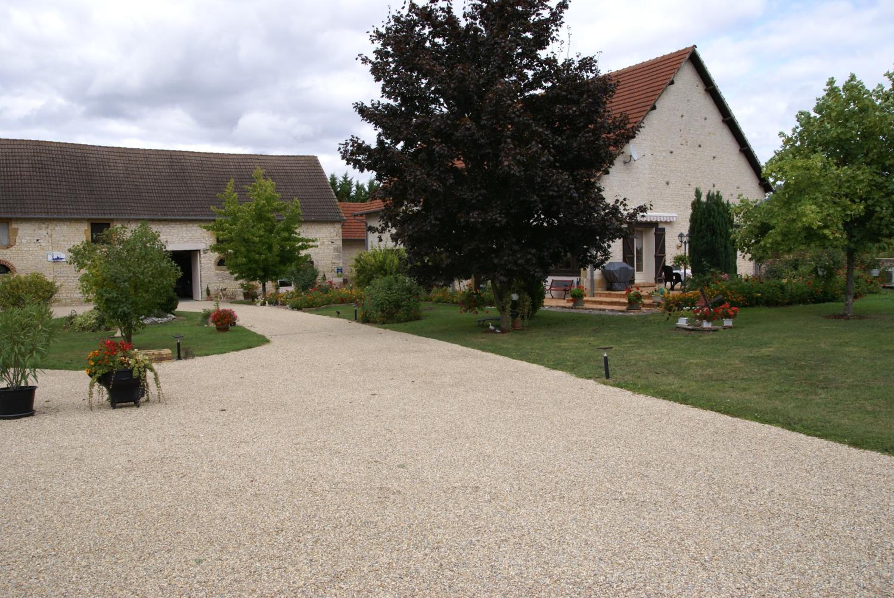 Chambres d'Hôtes Domaine d'Augy view 3