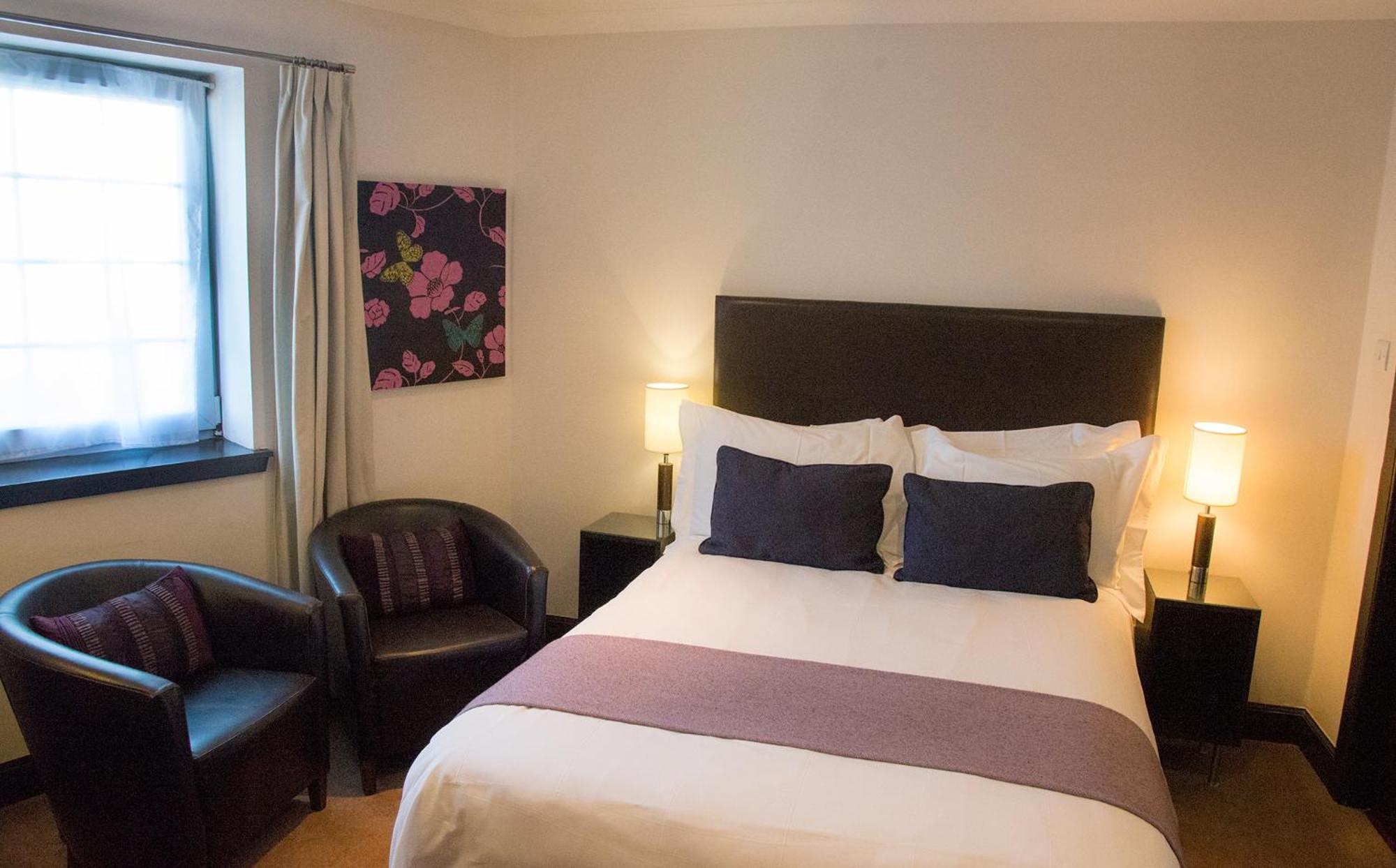 Aaron Glen Guest House