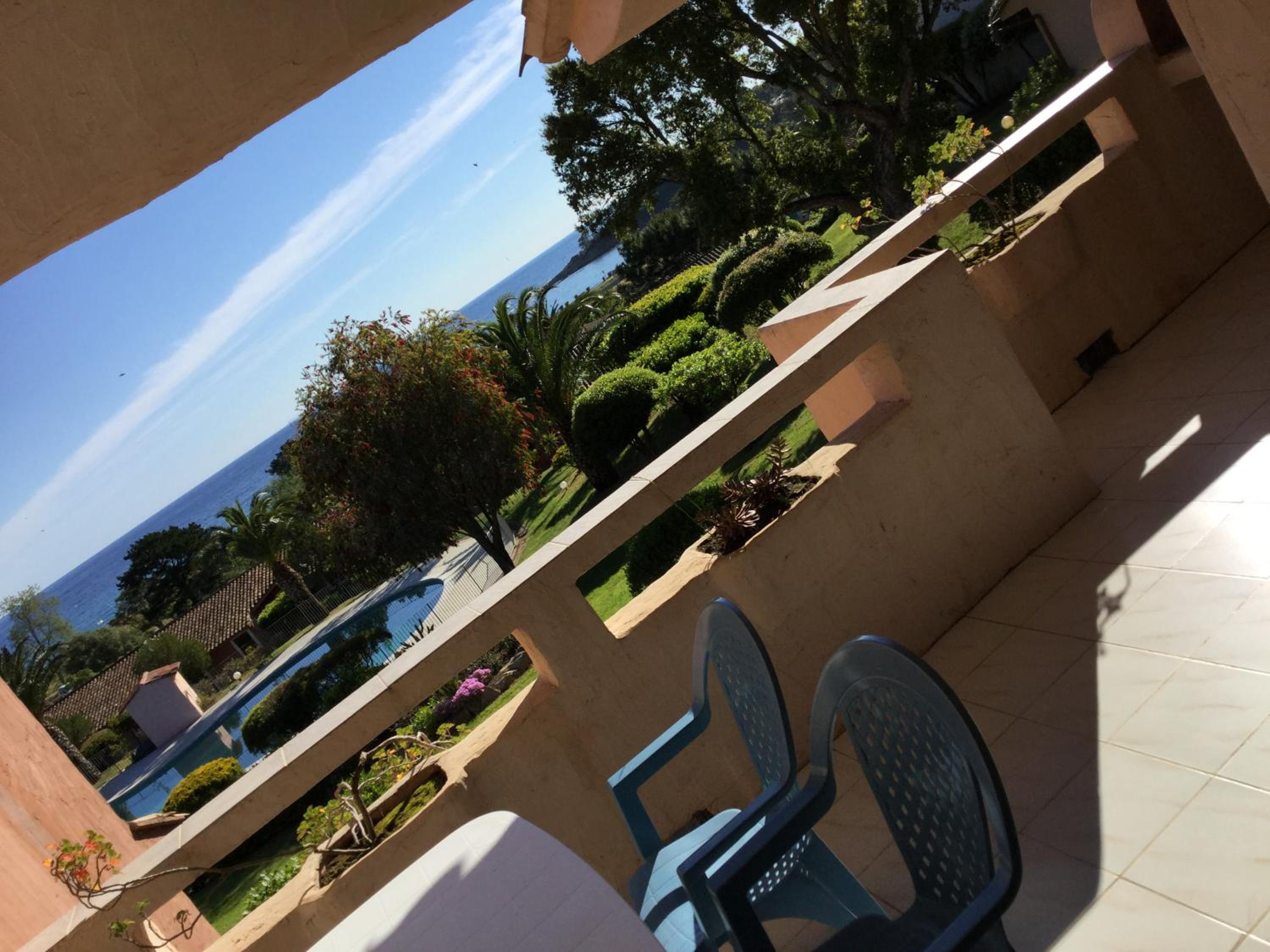balcony