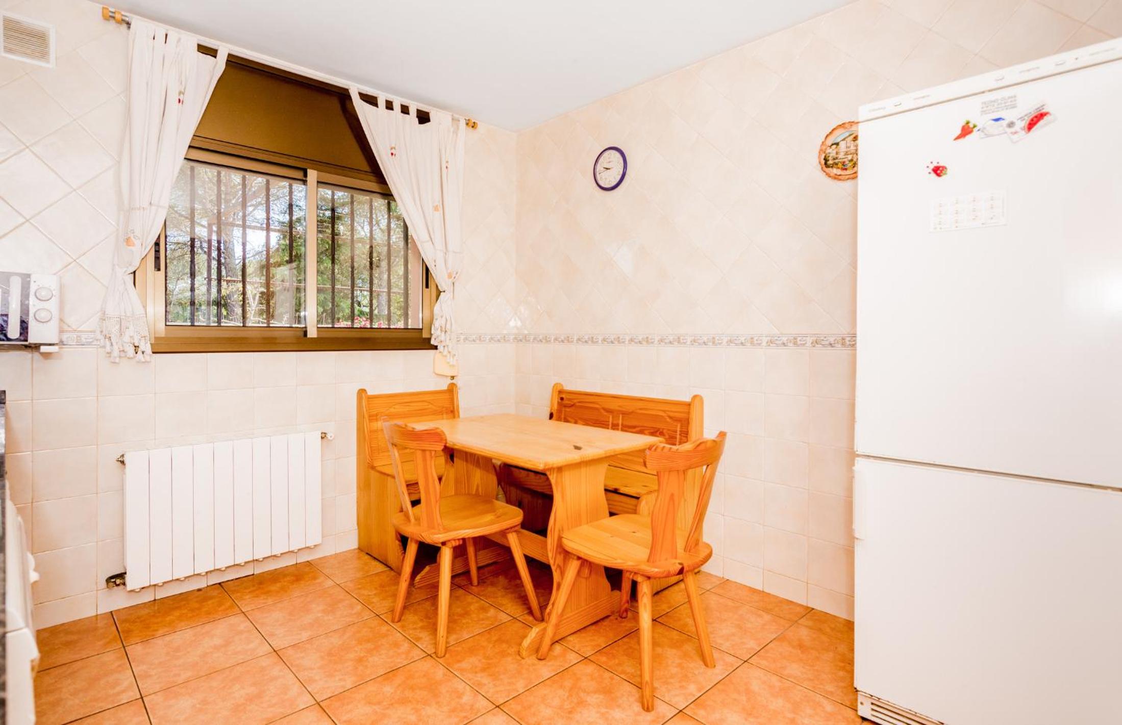 HomeHolidaysRentals Corts photo 3