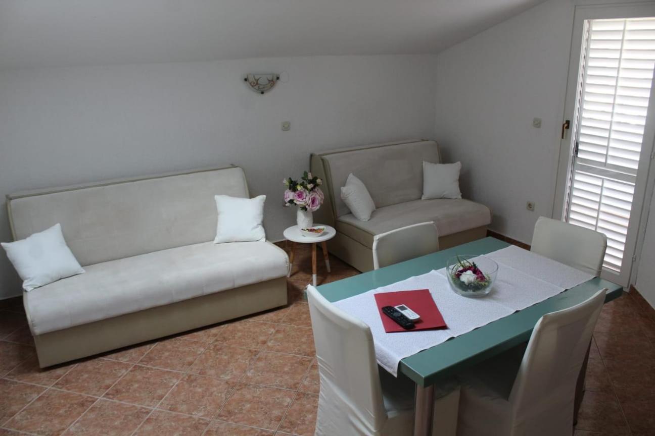 Apartment Pirović