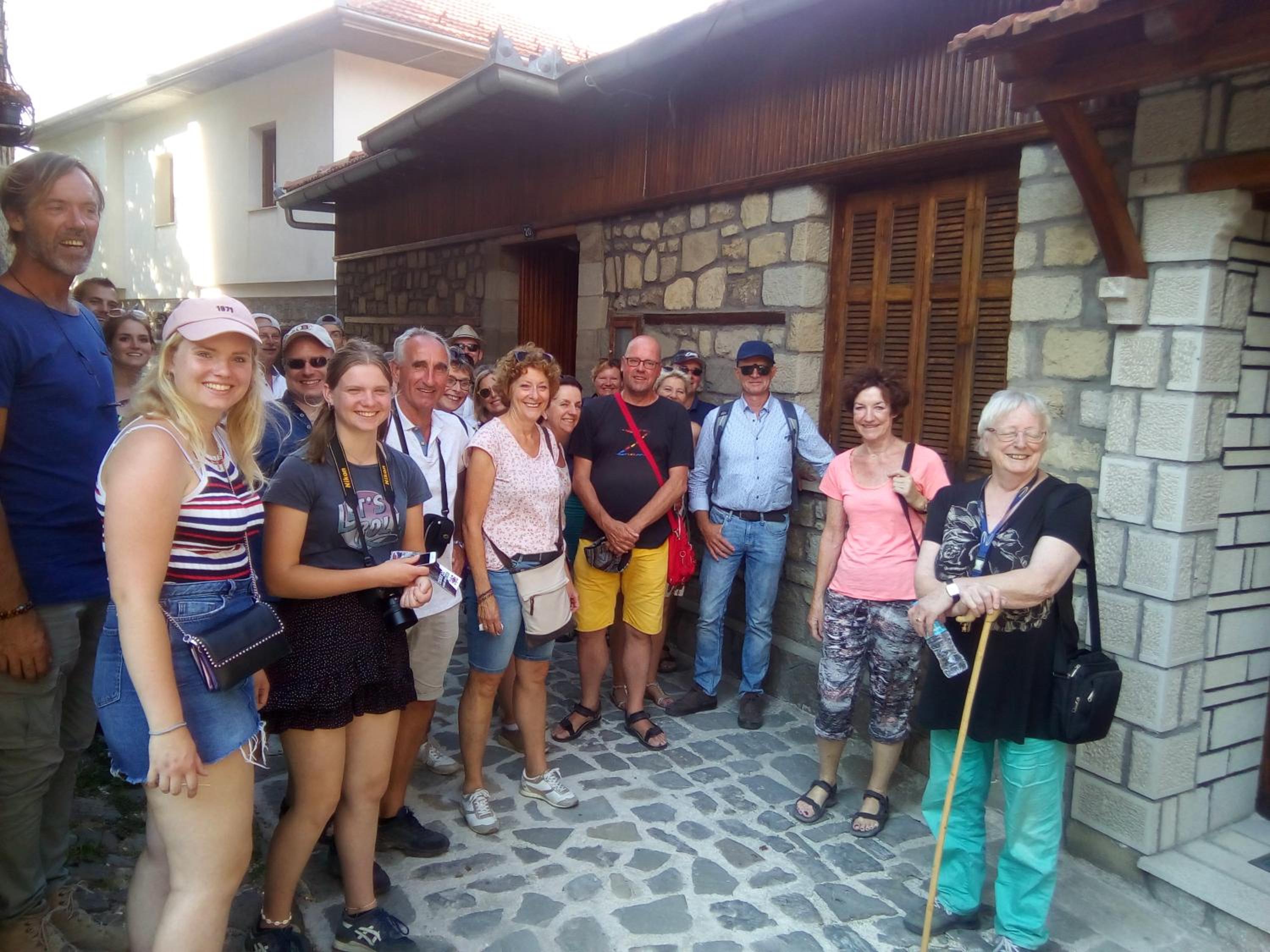 To Patriko Tou Saranti photo 3