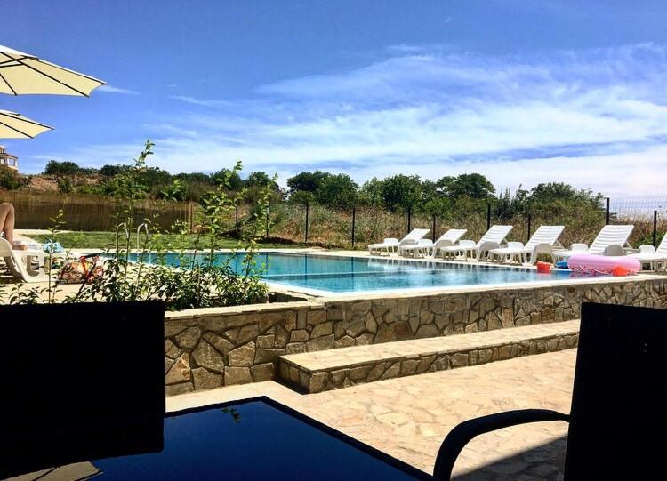 swimming pool