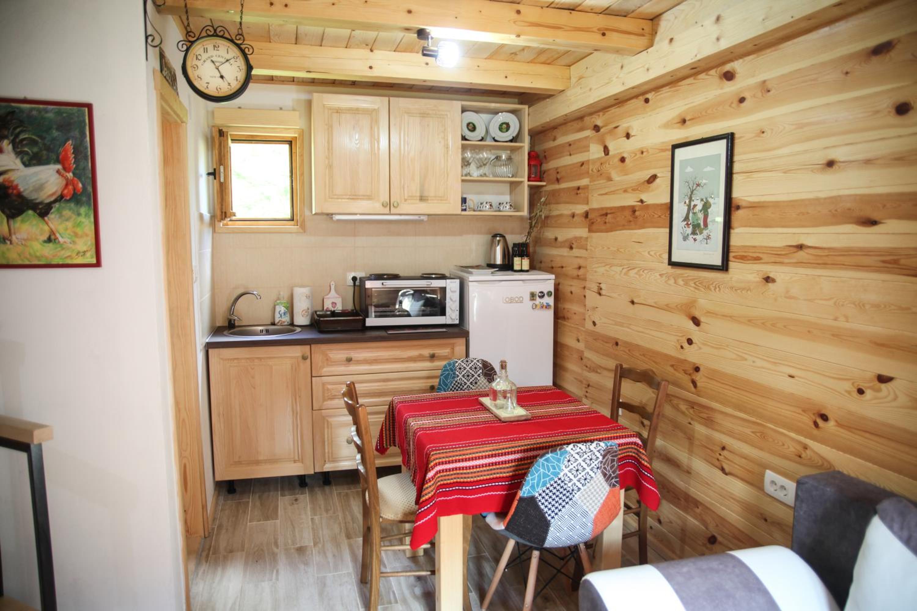Photo 8