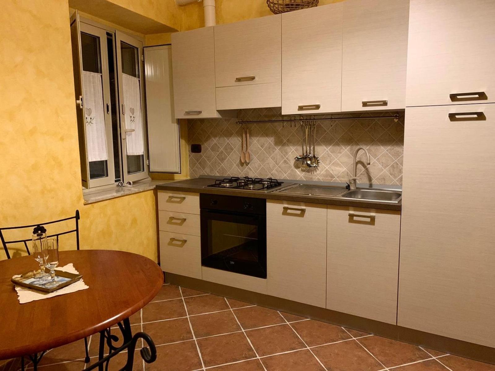 "The Alley" Holiday House photo 3