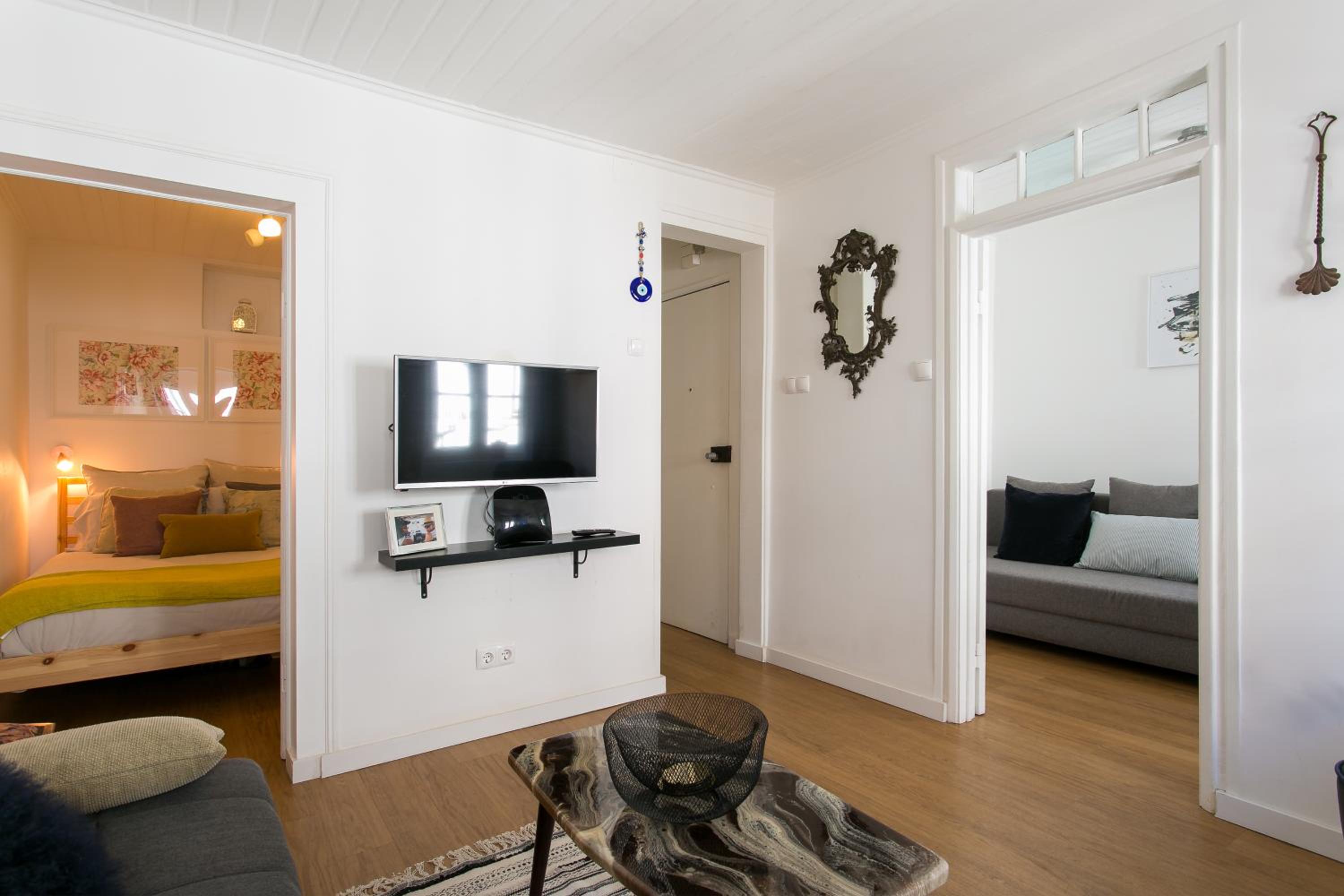 Green Street - lovely historic center apartment