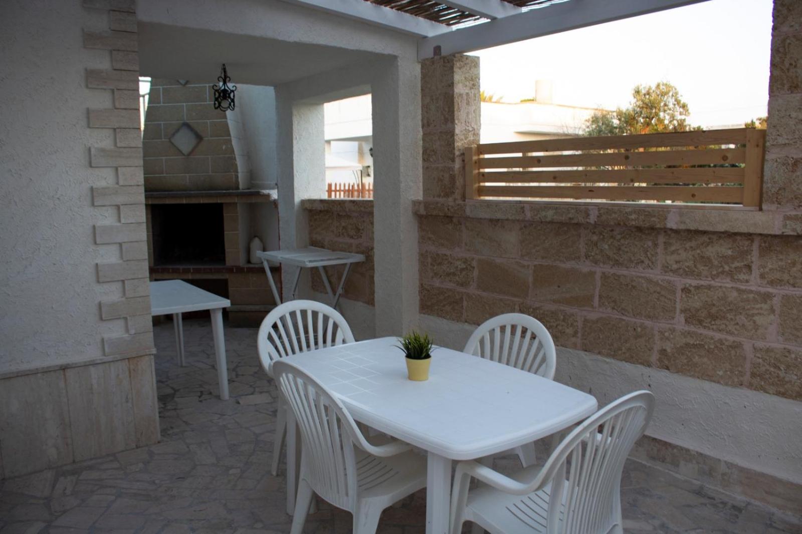 Villetta Louis view 2