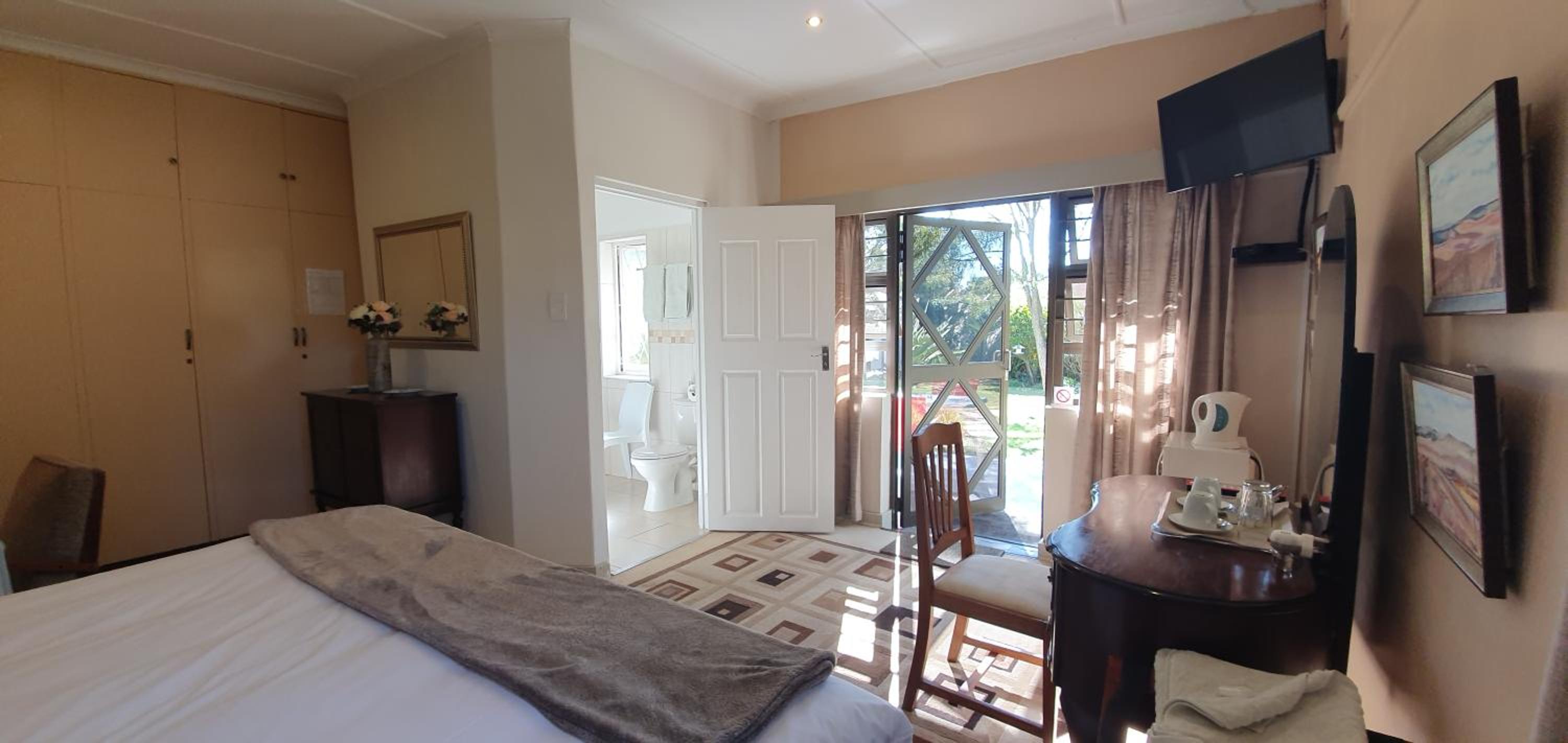 Chez Nous Bed and Breakfast & Self Catering