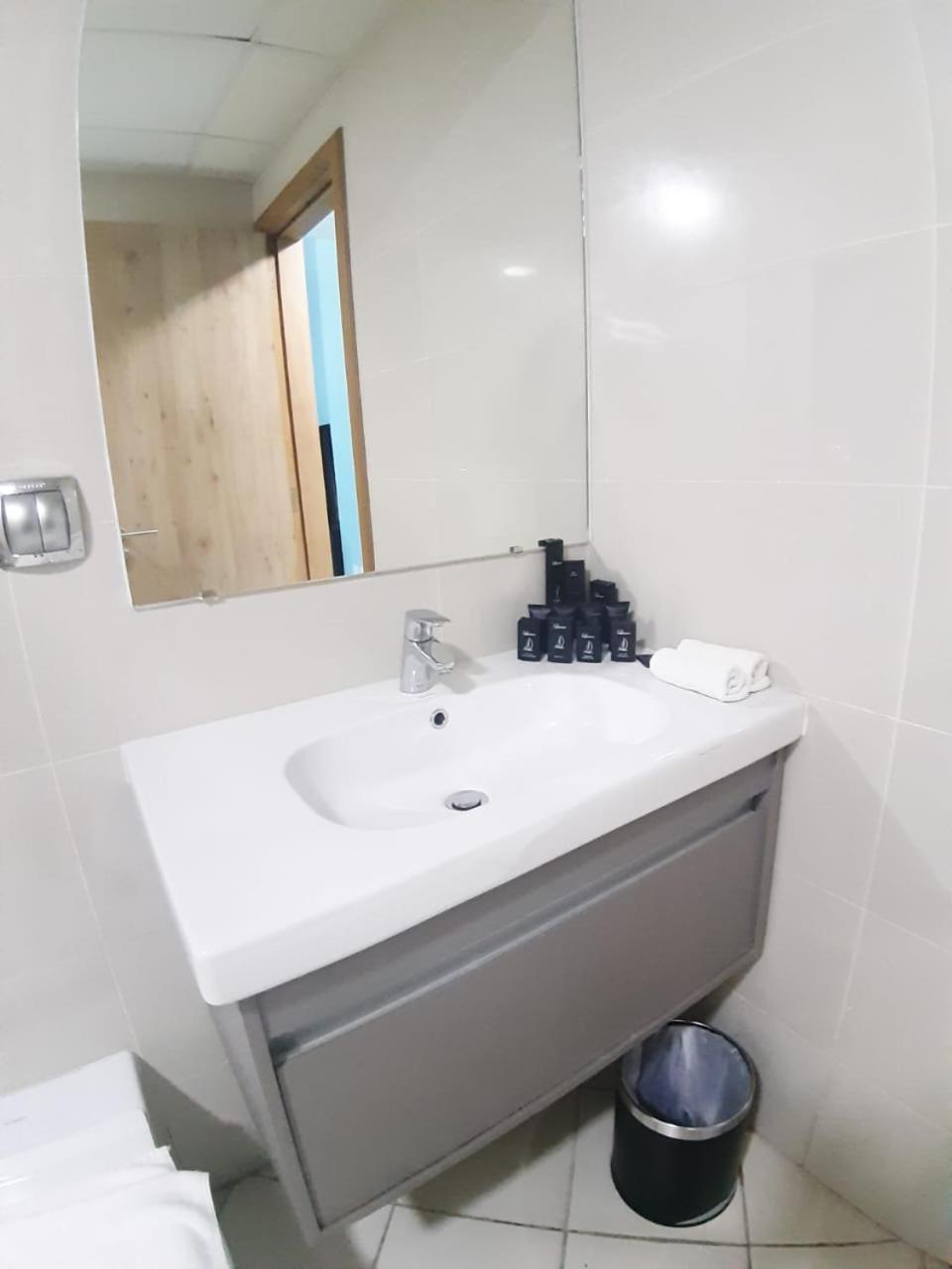 Golden Stay Vacation Homes continental tower marina