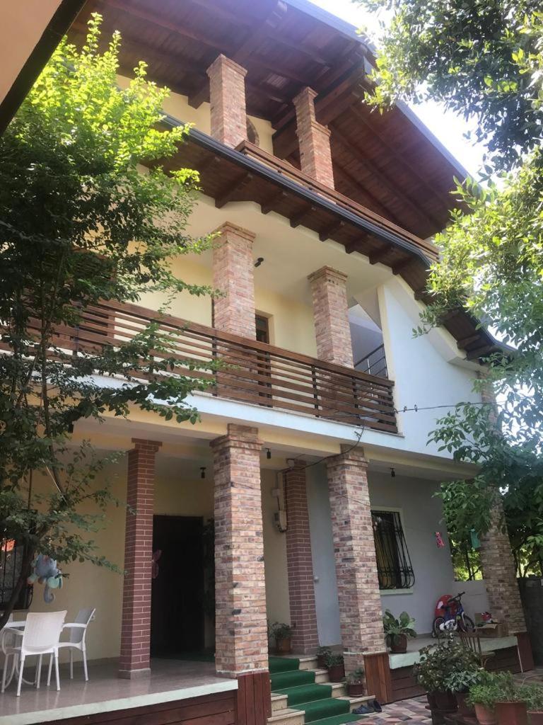 SARA'S VILLA