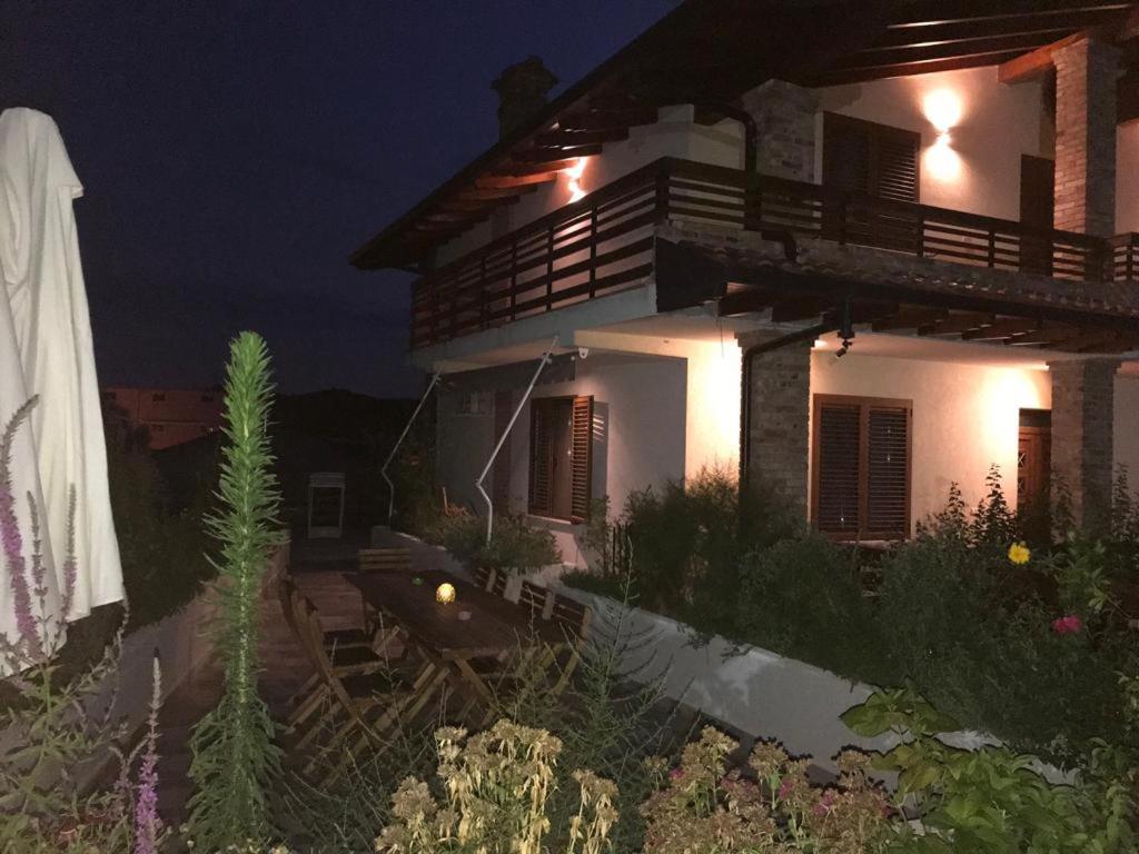 SARA'S VILLA
