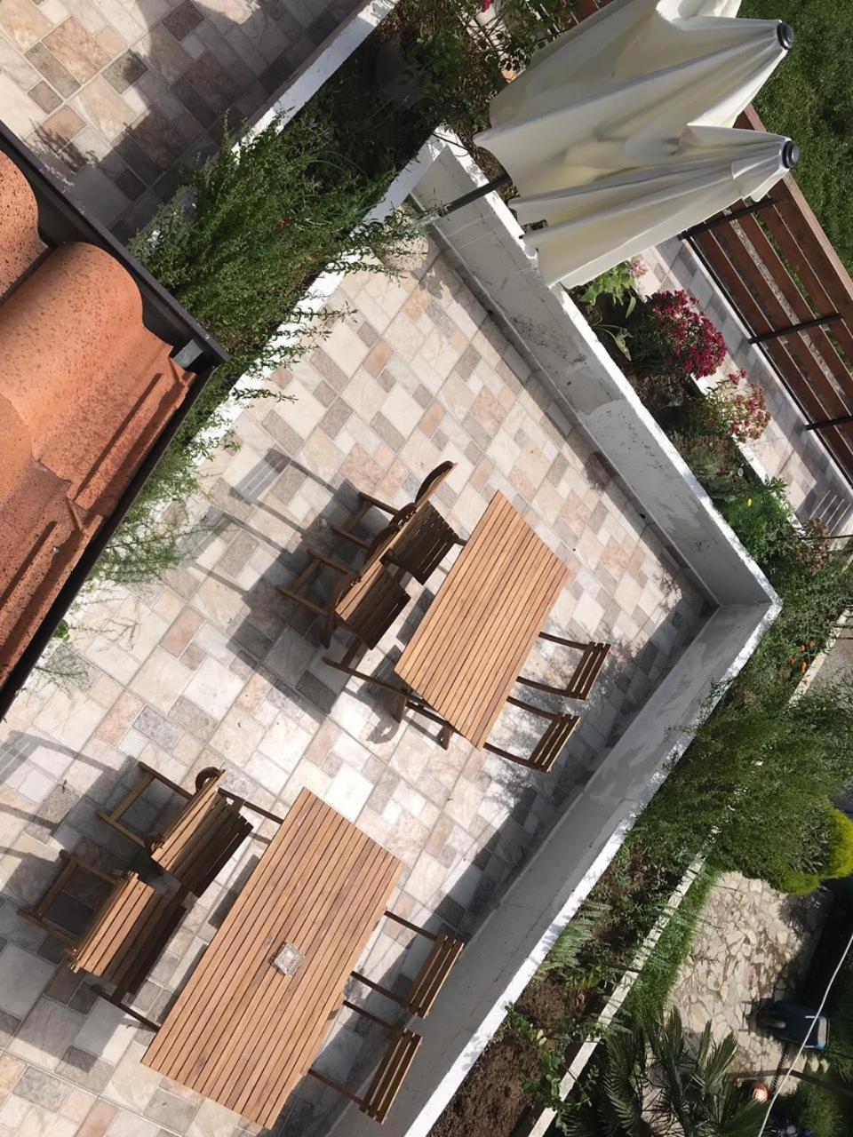 SARA'S VILLA