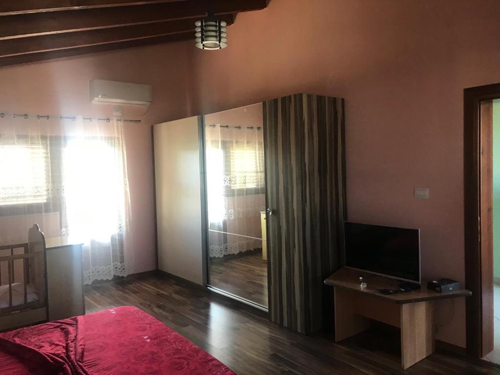 SARA'S VILLA