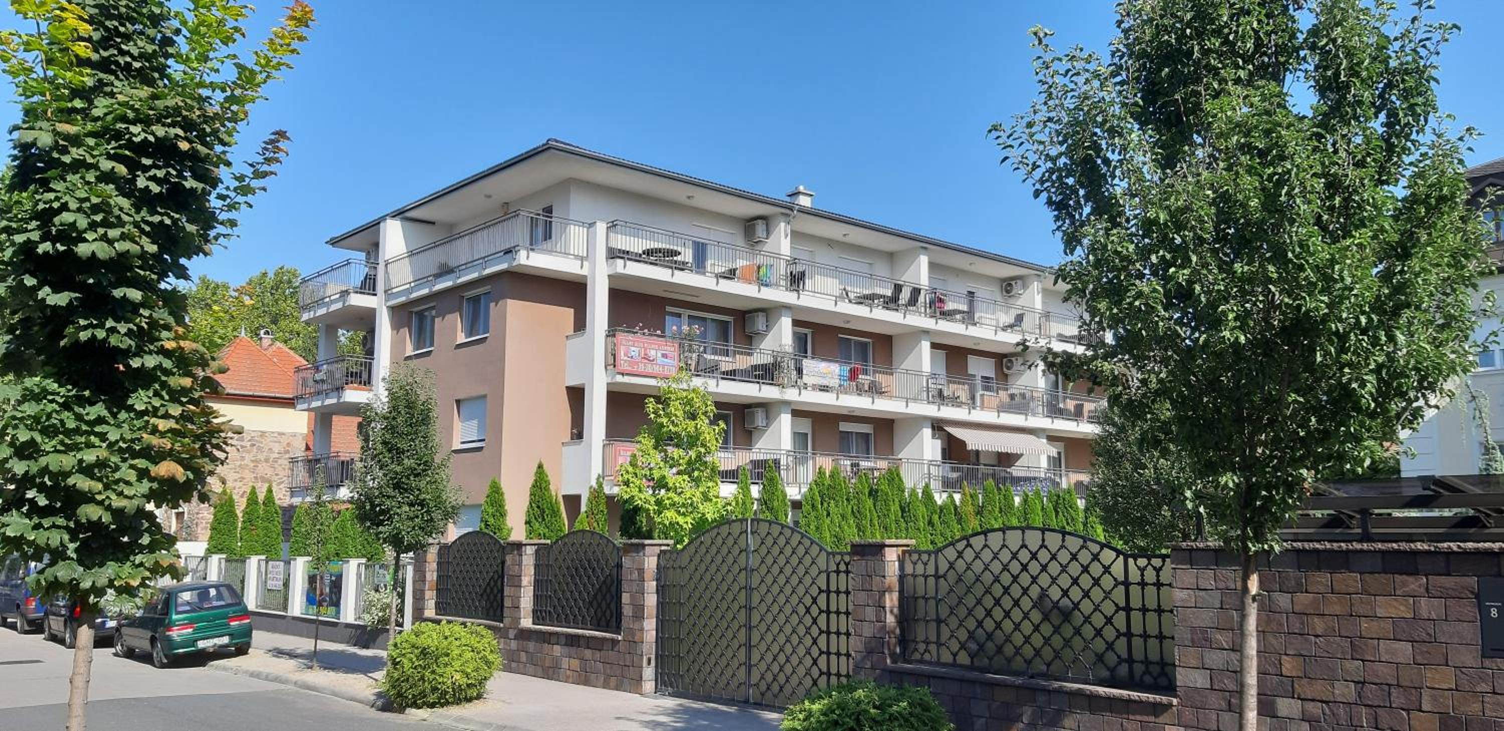Riviéra Wellness Apartman