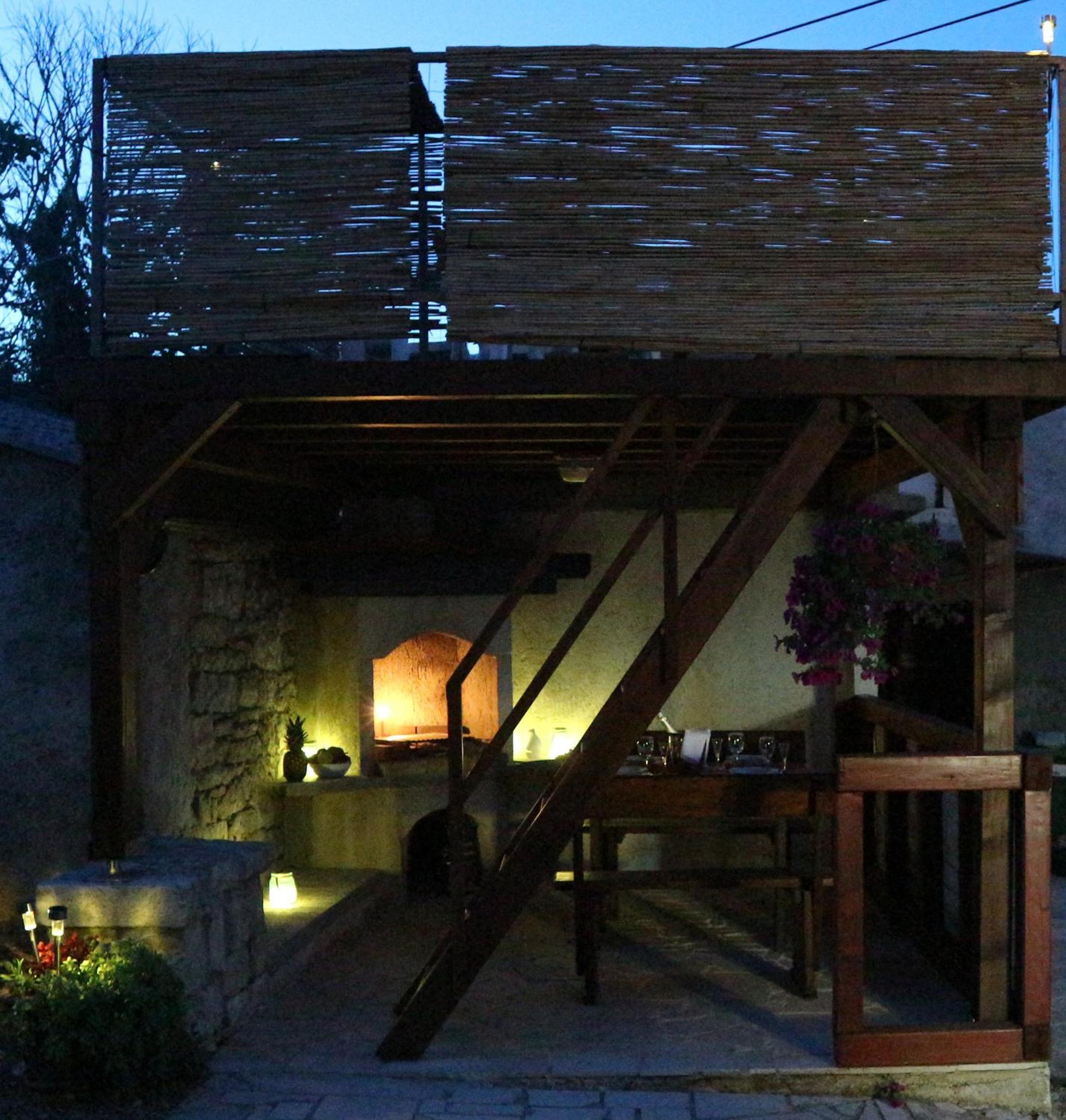 Photo 18