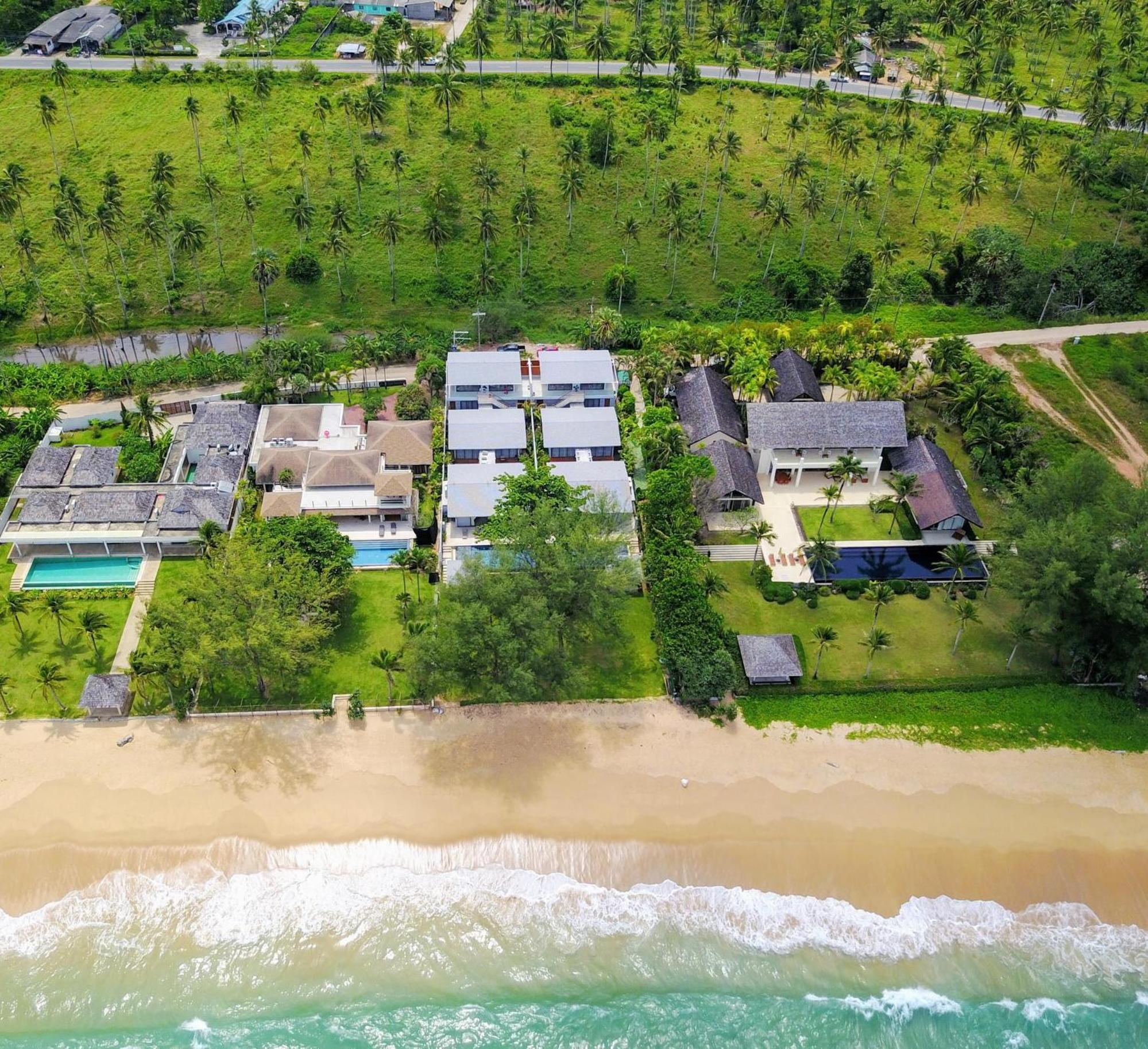 Twin Villas Natai - 10 Bedroom Luxury Beach Front Villa view 3