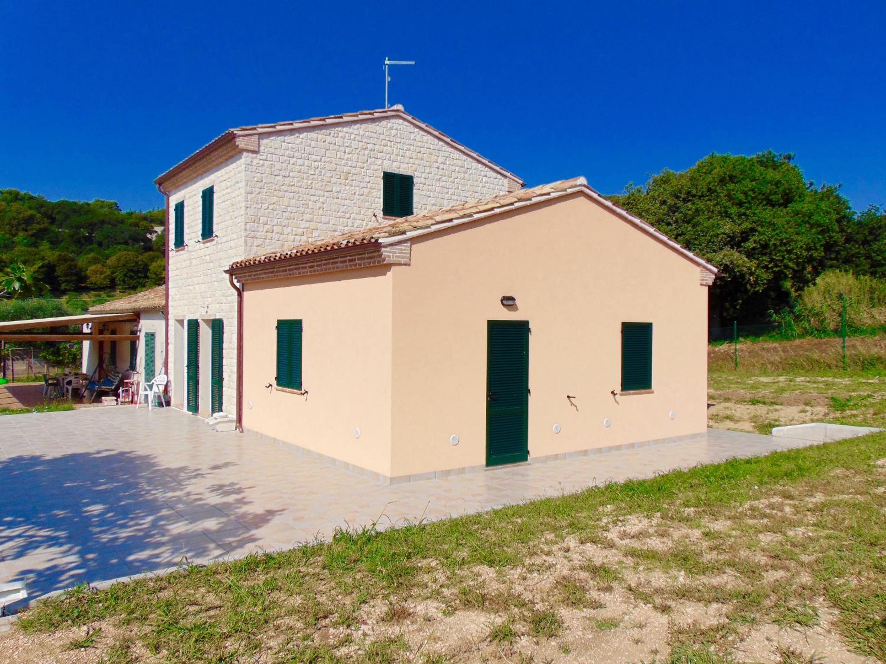 S209 - Sirolo, nuovissimo bilocale con portico pt view 2