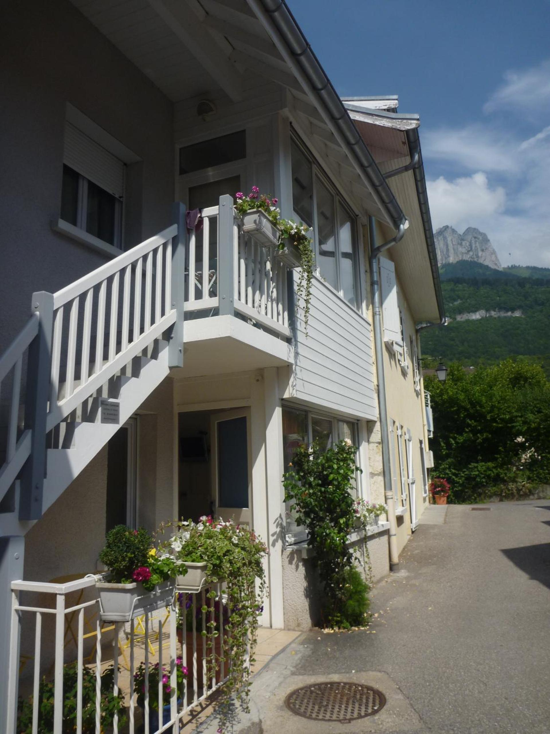 Balcony & Terrace